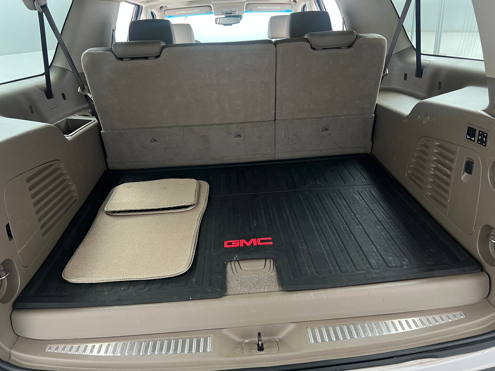 Thumbnail: 2018 GMC Yukon XL - 6