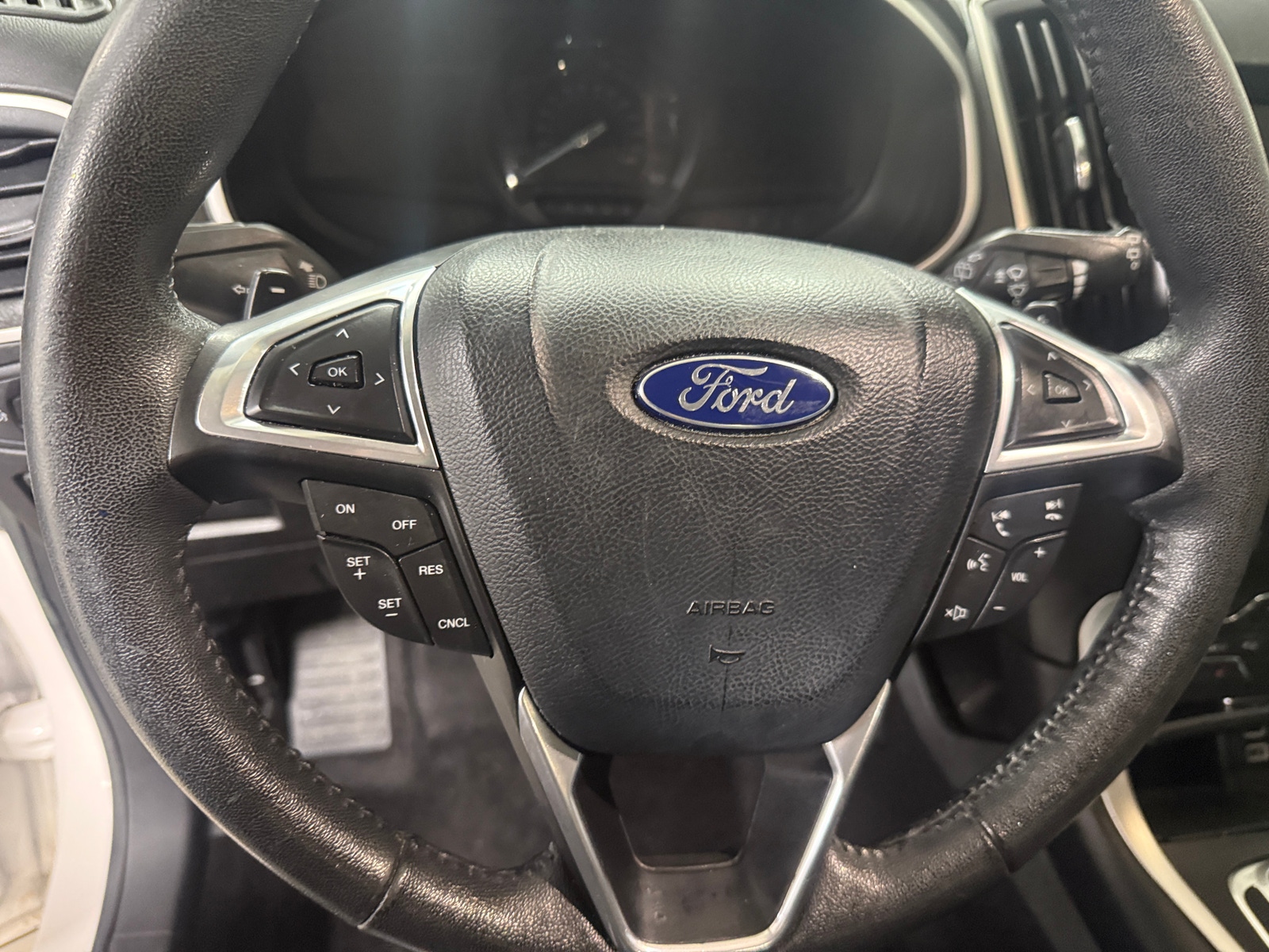 Thumbnail: 2016 Ford Edge - 4