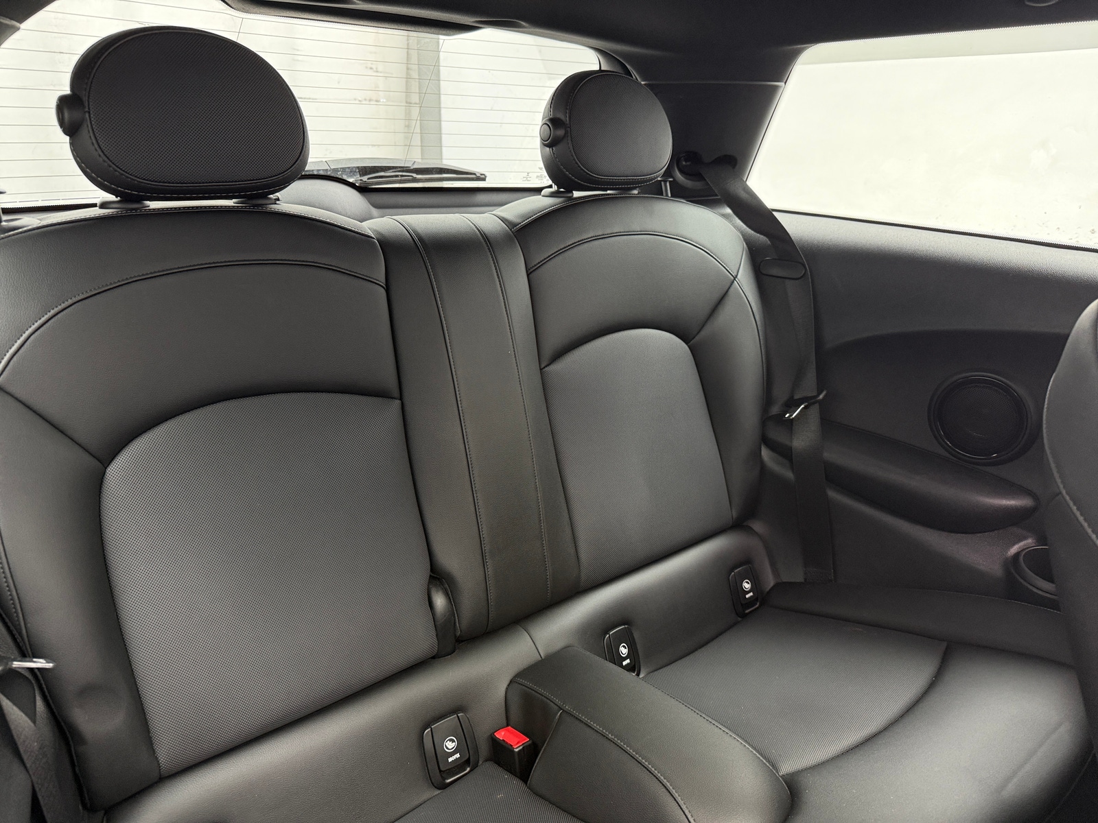 Thumbnail: 2021 MINI Cooper Hardtop - 6