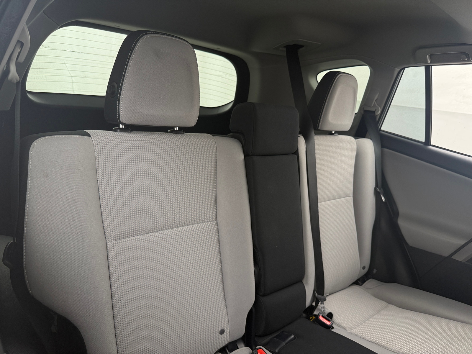 Thumbnail: 2018 Toyota RAV4 - 6