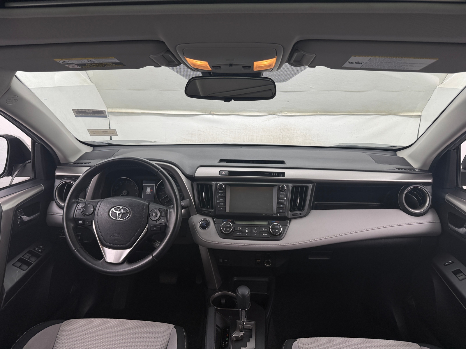 Thumbnail: 2018 Toyota RAV4 - 3