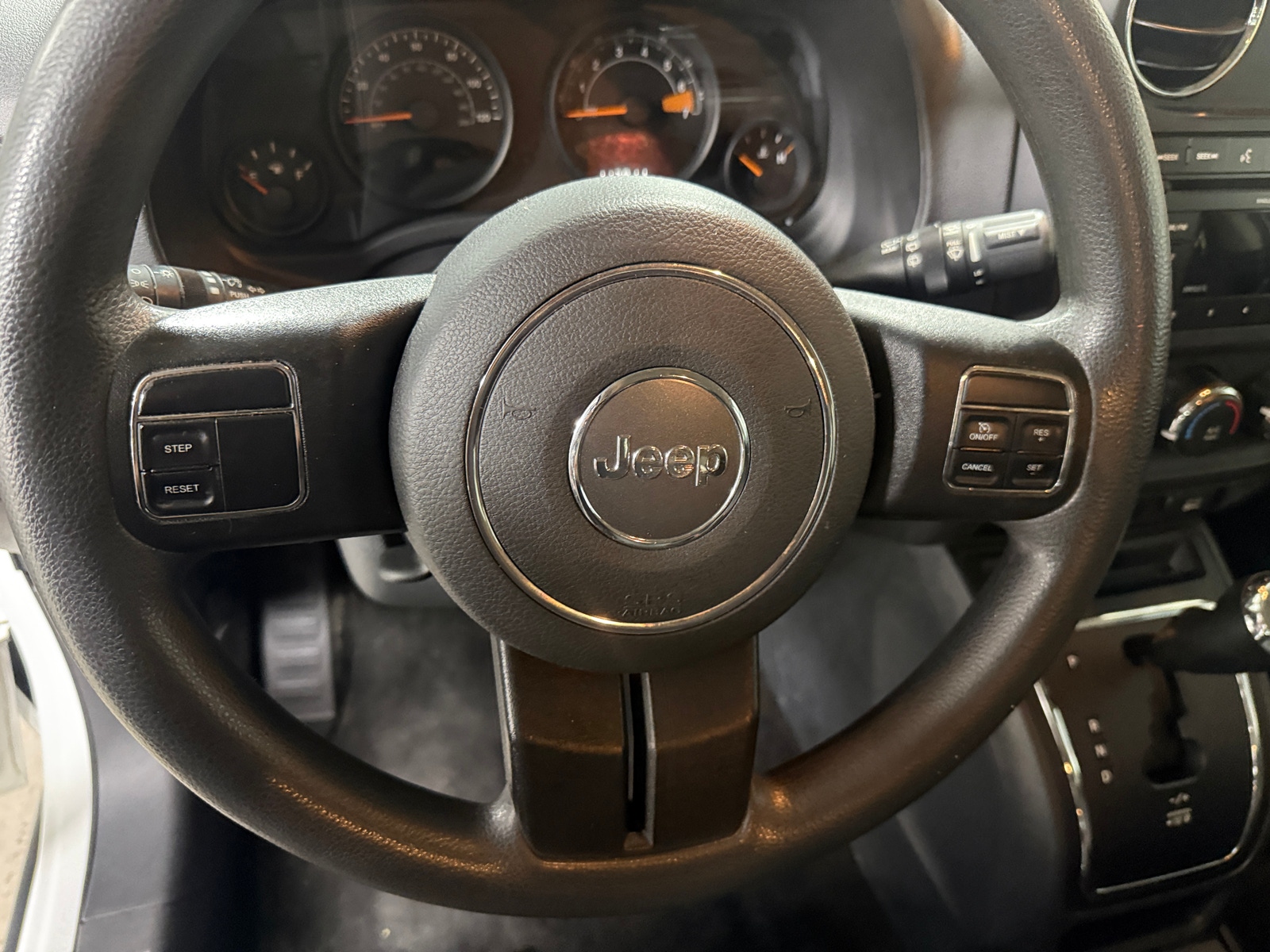 Thumbnail: 2015 Jeep Patriot - 5