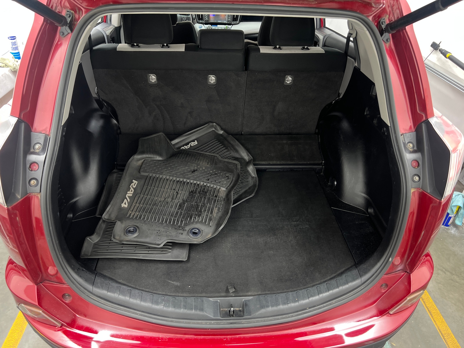 Thumbnail: 2018 Toyota RAV4 - 7