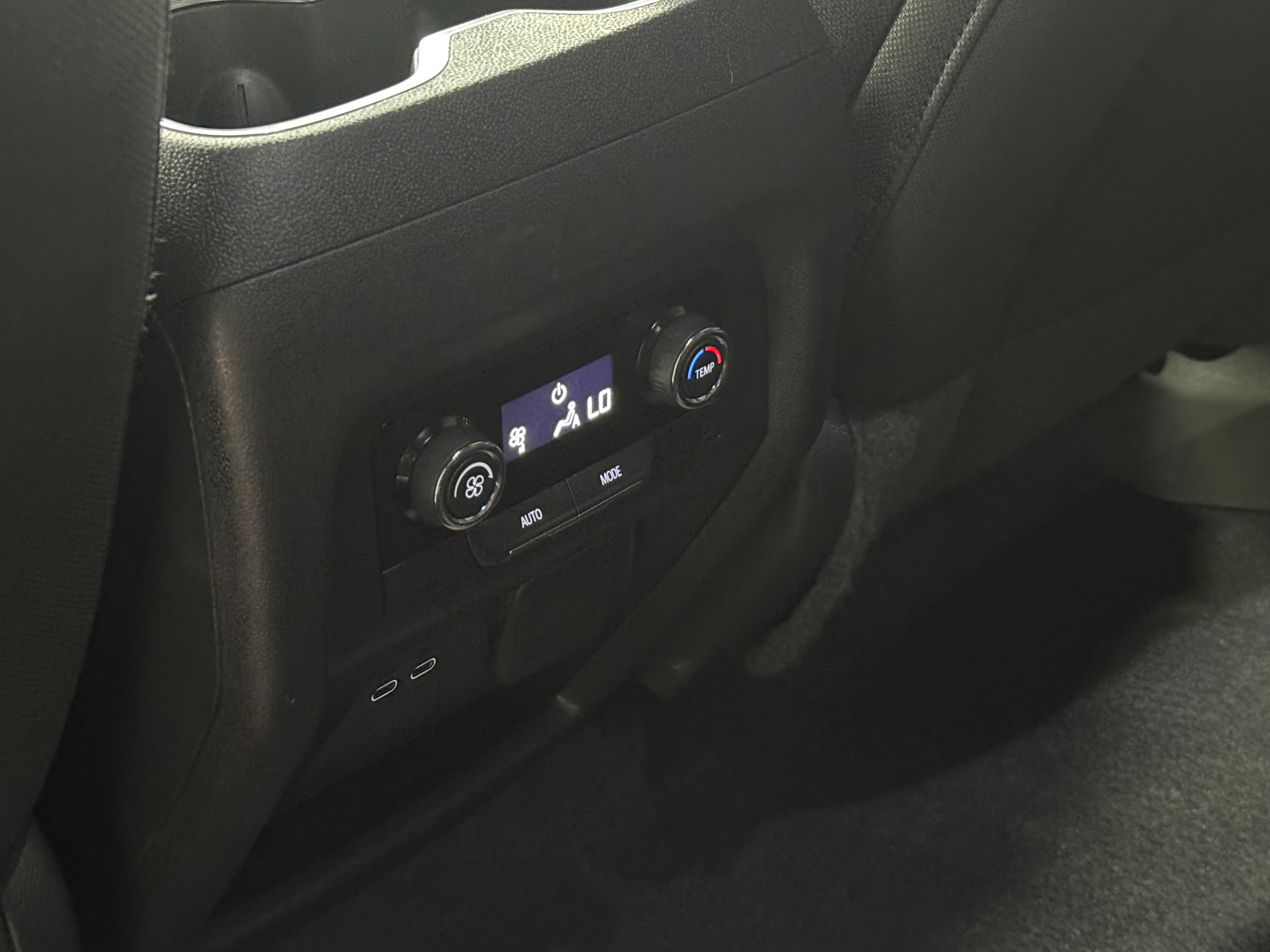 2024 Chevrolet Traverse 1LT - Photo 3