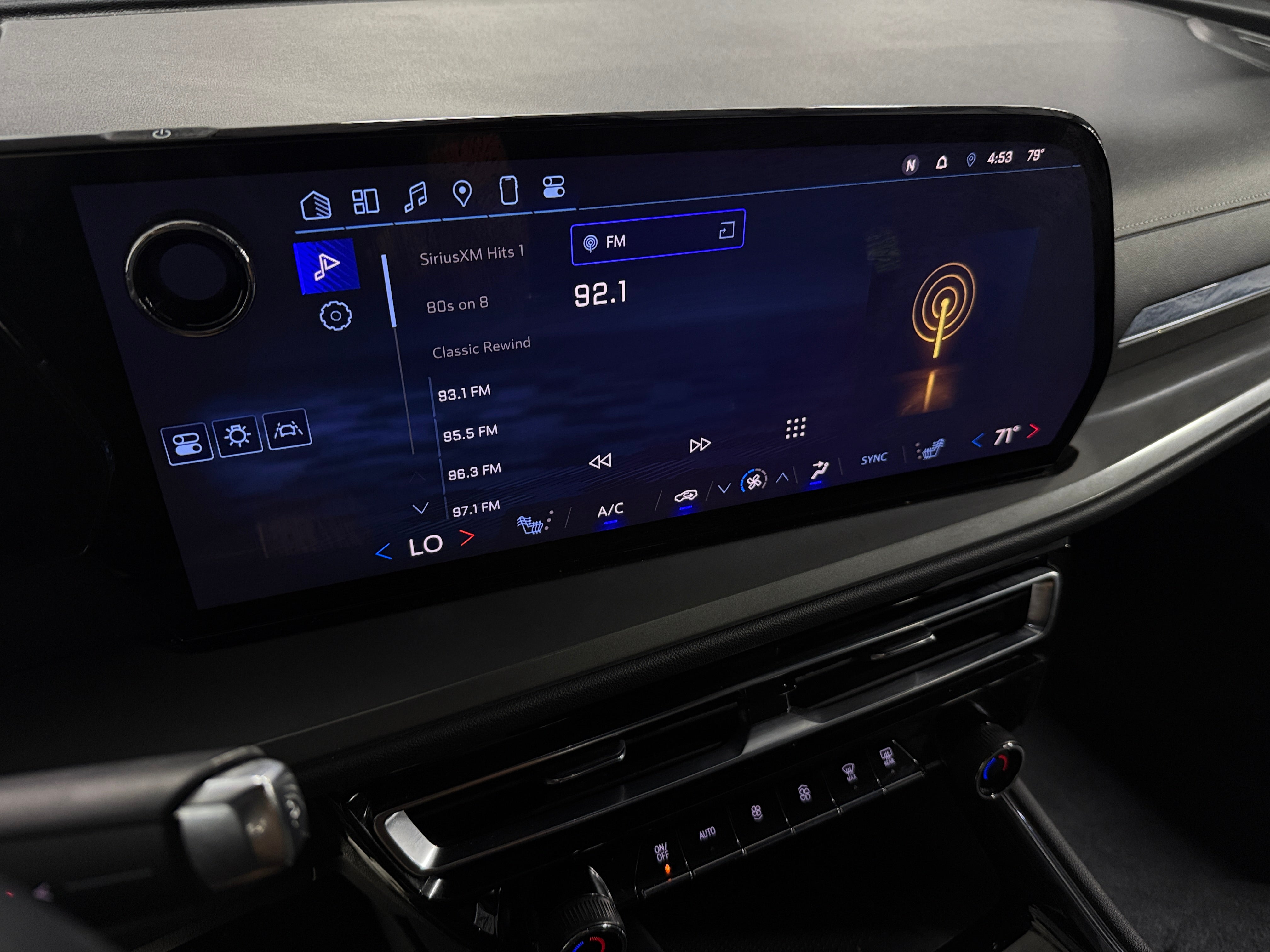 2024 Chevrolet Traverse 1LT - Photo 12