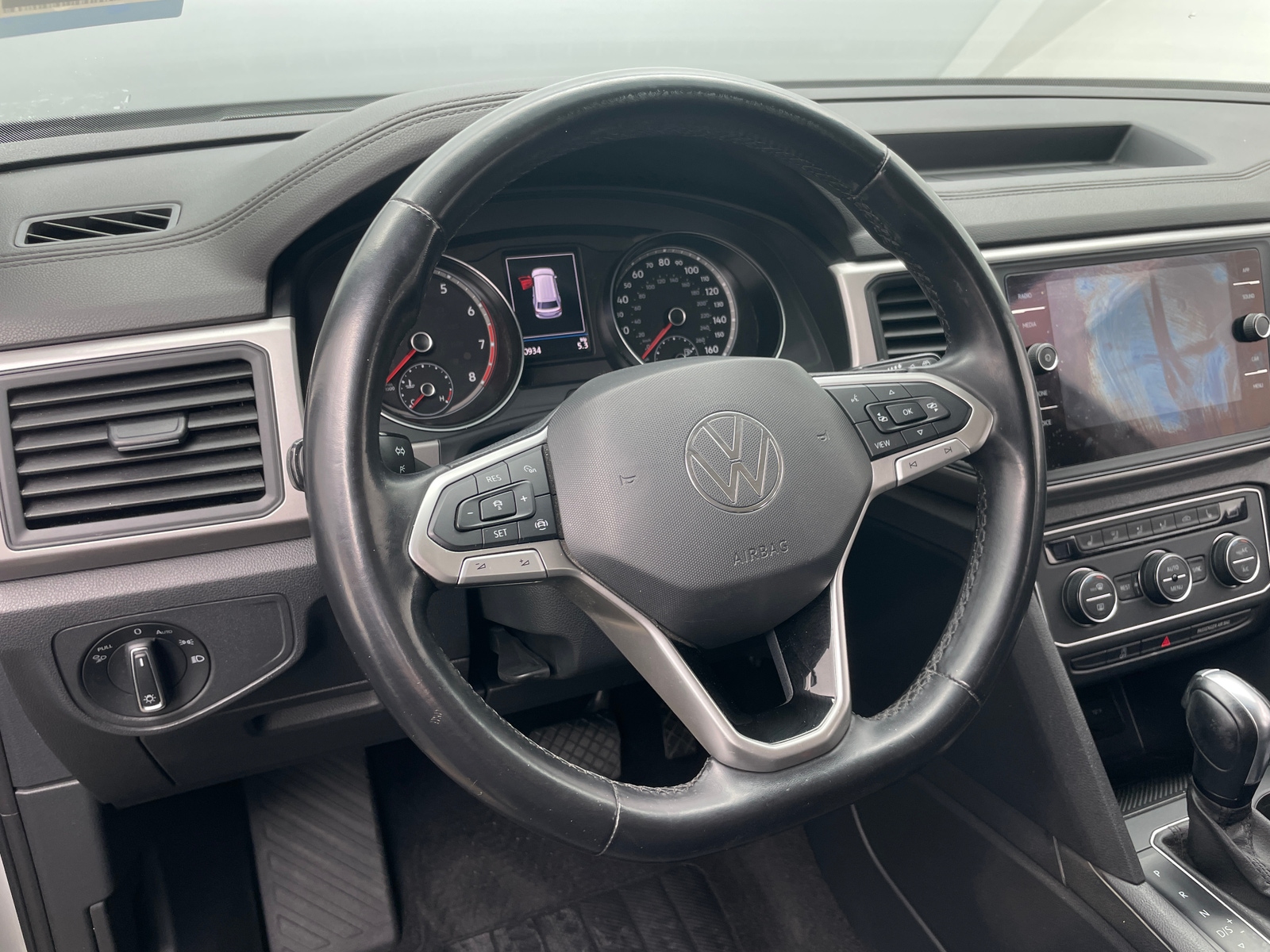 Thumbnail: 2021 Volkswagen Atlas - 4