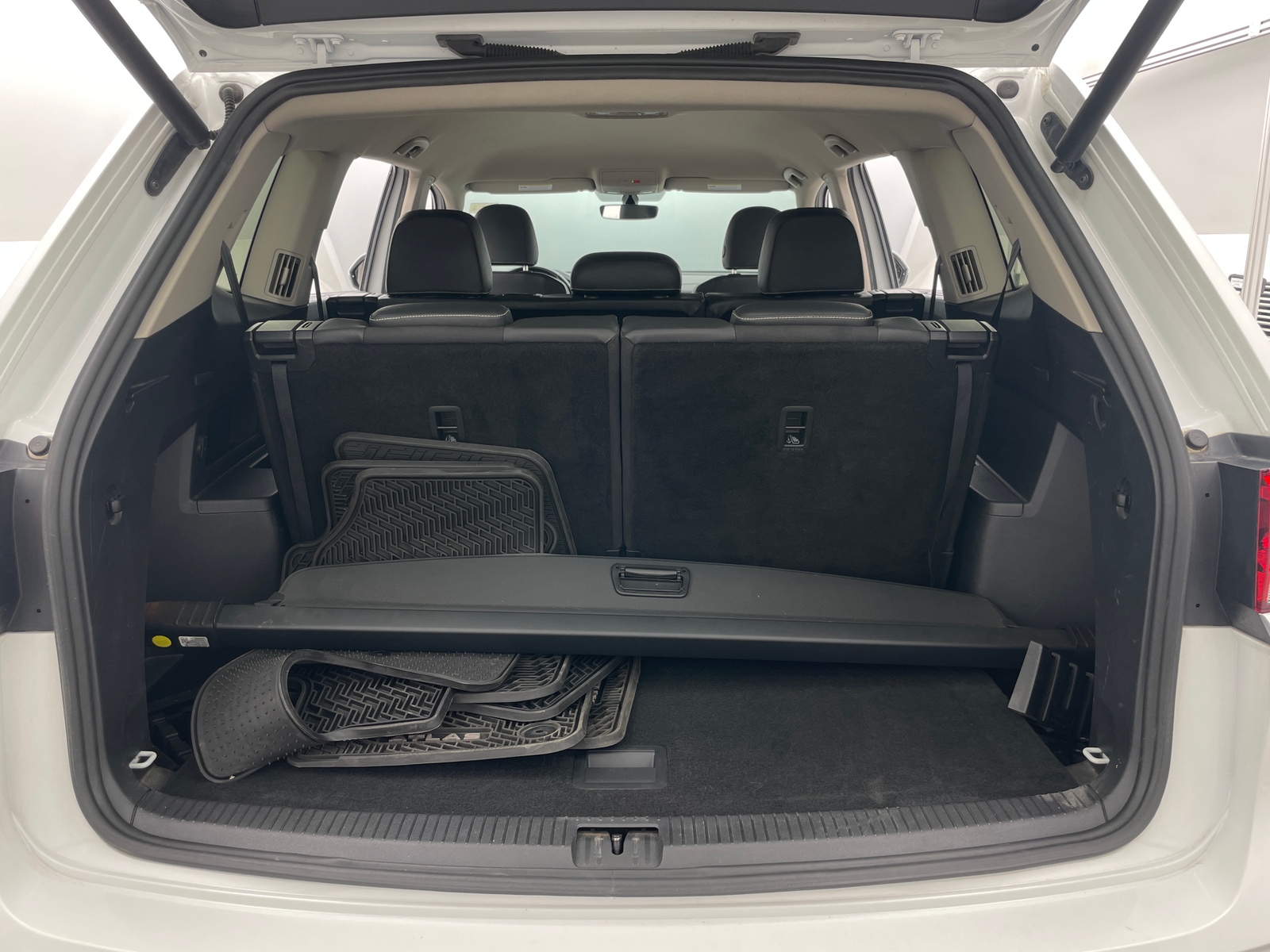 Thumbnail: 2021 Volkswagen Atlas - 6