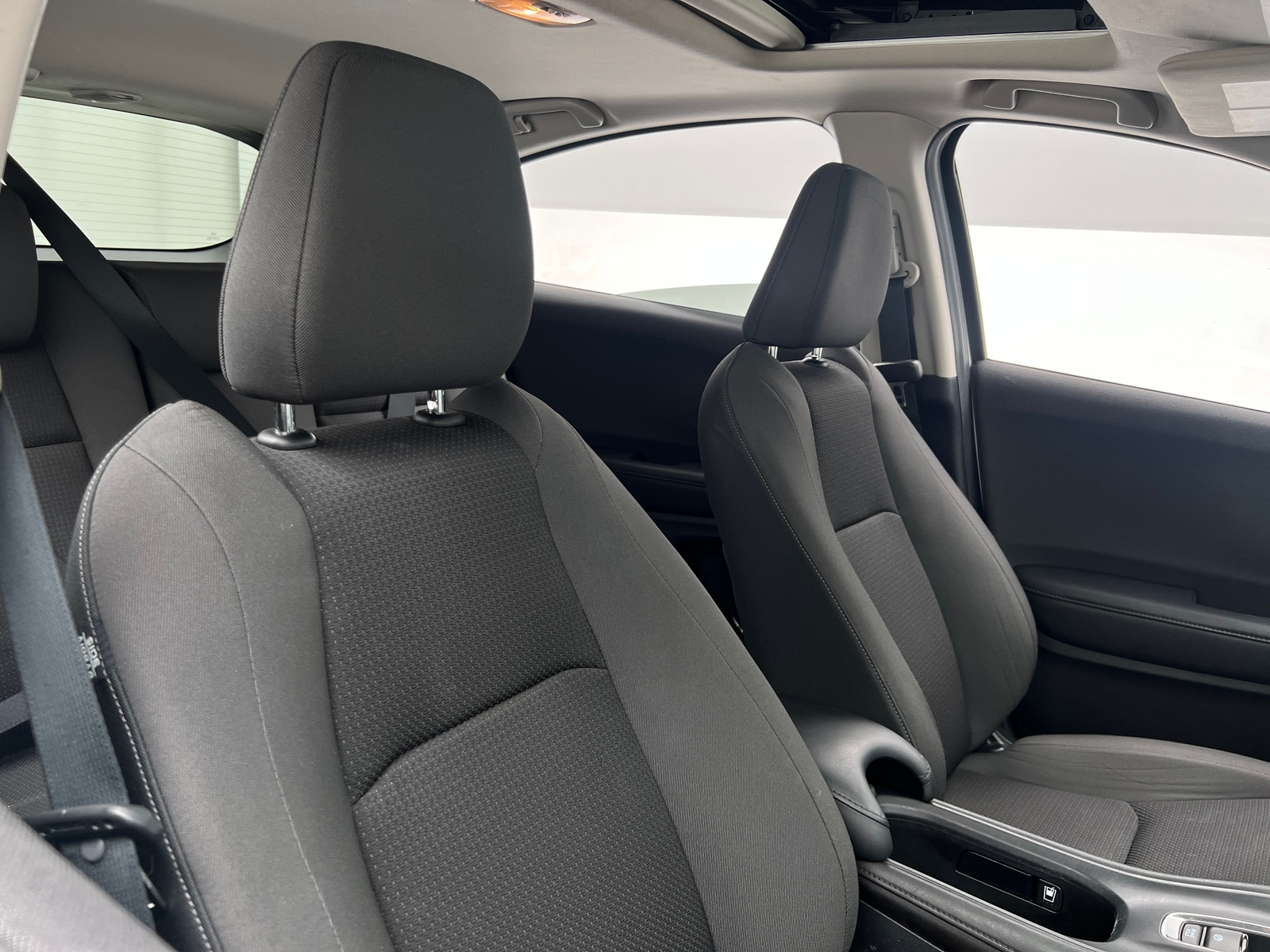 Thumbnail: 2021 Honda HR-V - 2