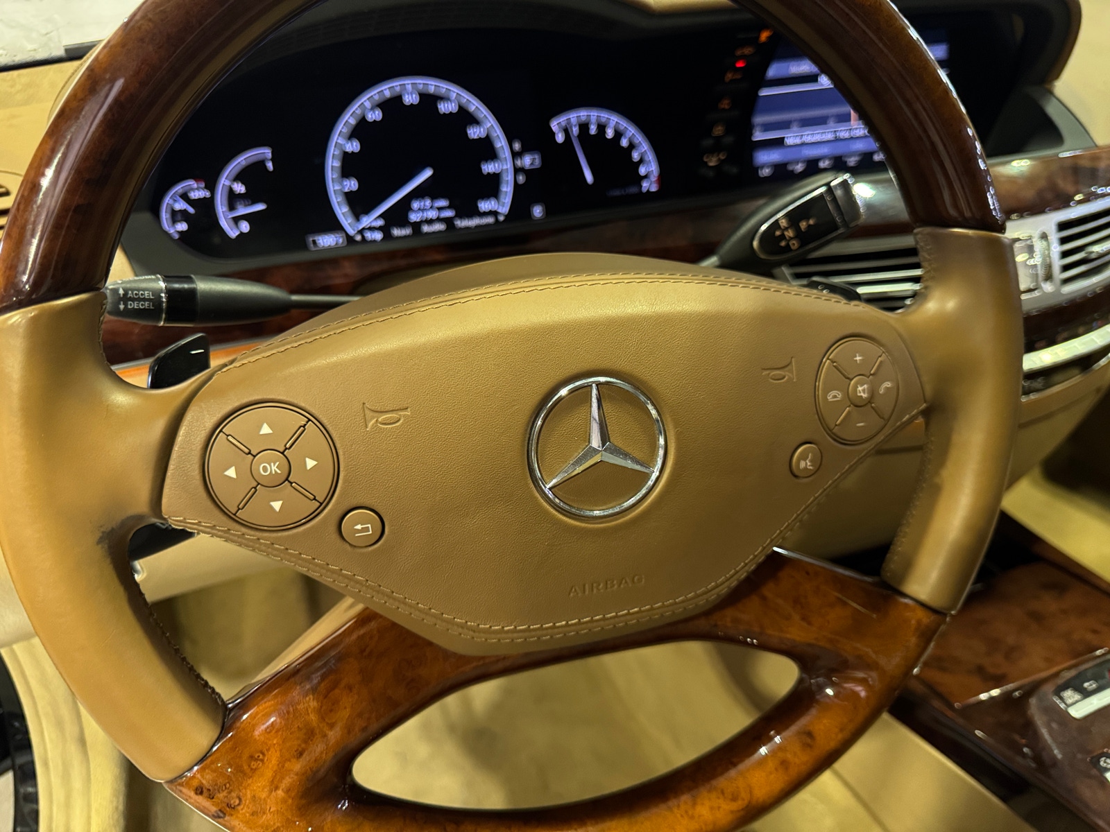 Thumbnail: 2010 Mercedes-Benz S-Class - 4