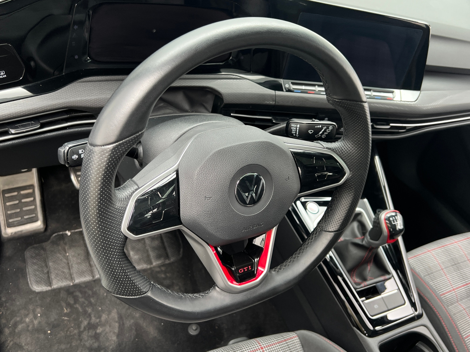 Thumbnail: 2023 Volkswagen Golf - 5