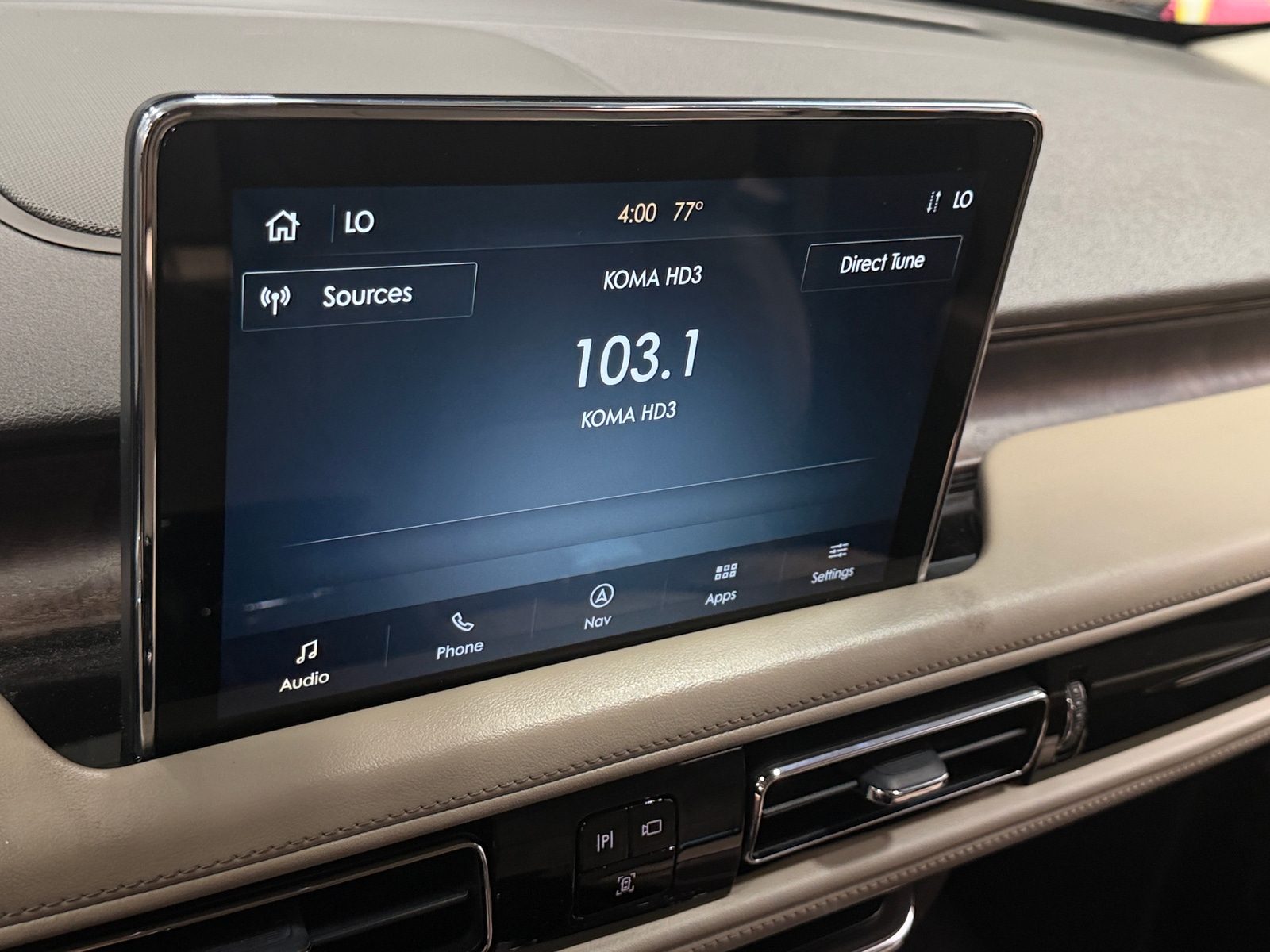 Thumbnail: 2020 Lincoln Aviator - 4