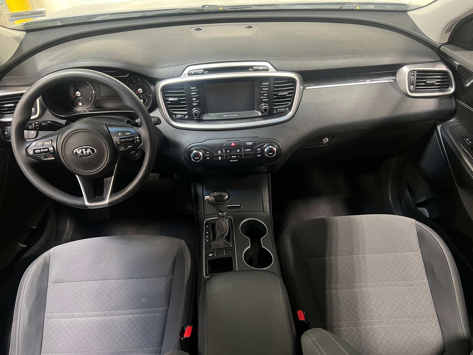 Thumbnail: 2018 Kia Sorento - 3