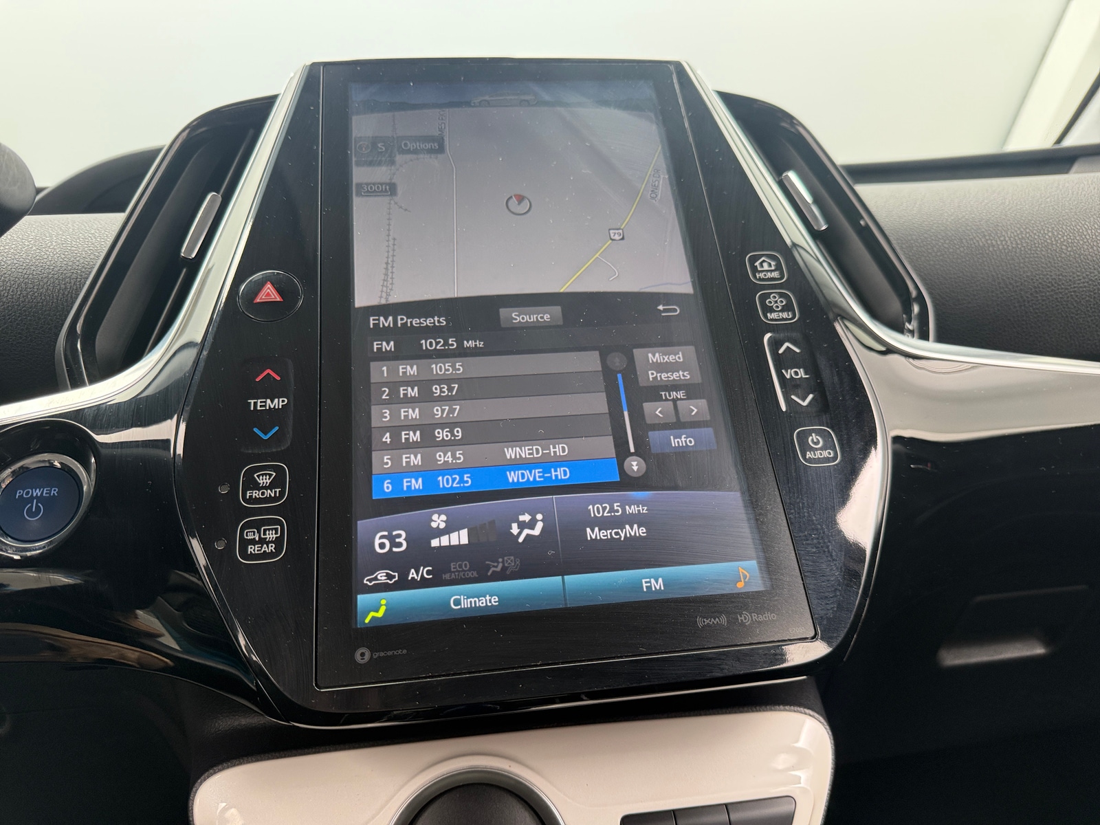 Thumbnail: 2017 Toyota Prius Prime - 4