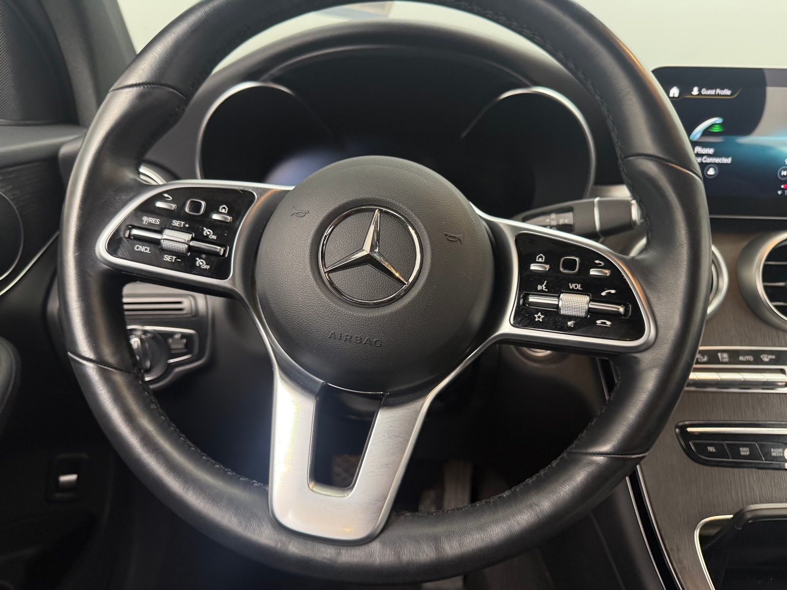 Thumbnail: 2022 Mercedes-Benz GLC - 4