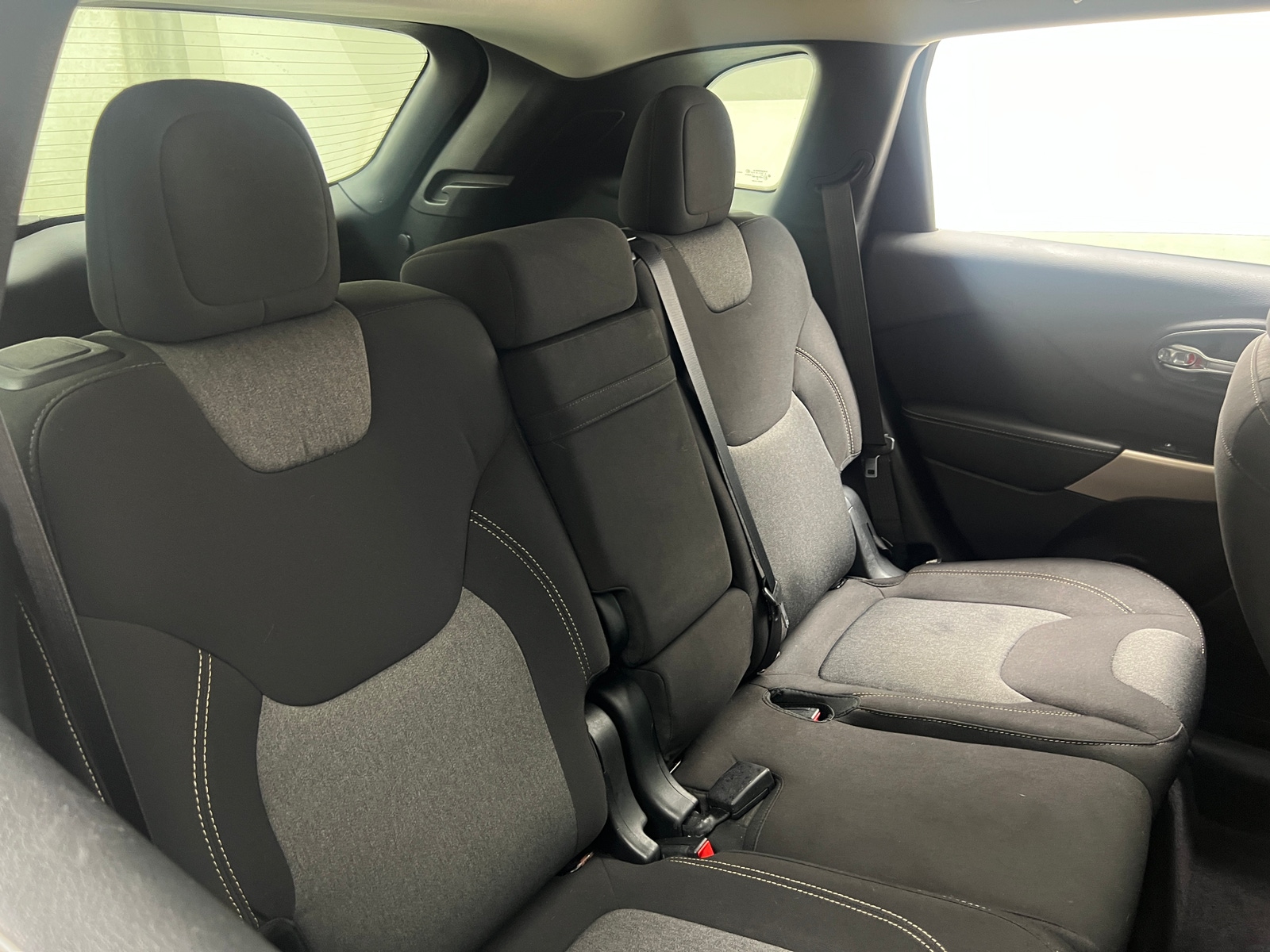 Thumbnail: 2018 Jeep Cherokee - 6