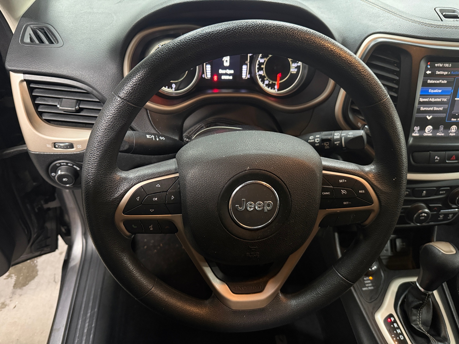 Thumbnail: 2018 Jeep Cherokee - 5