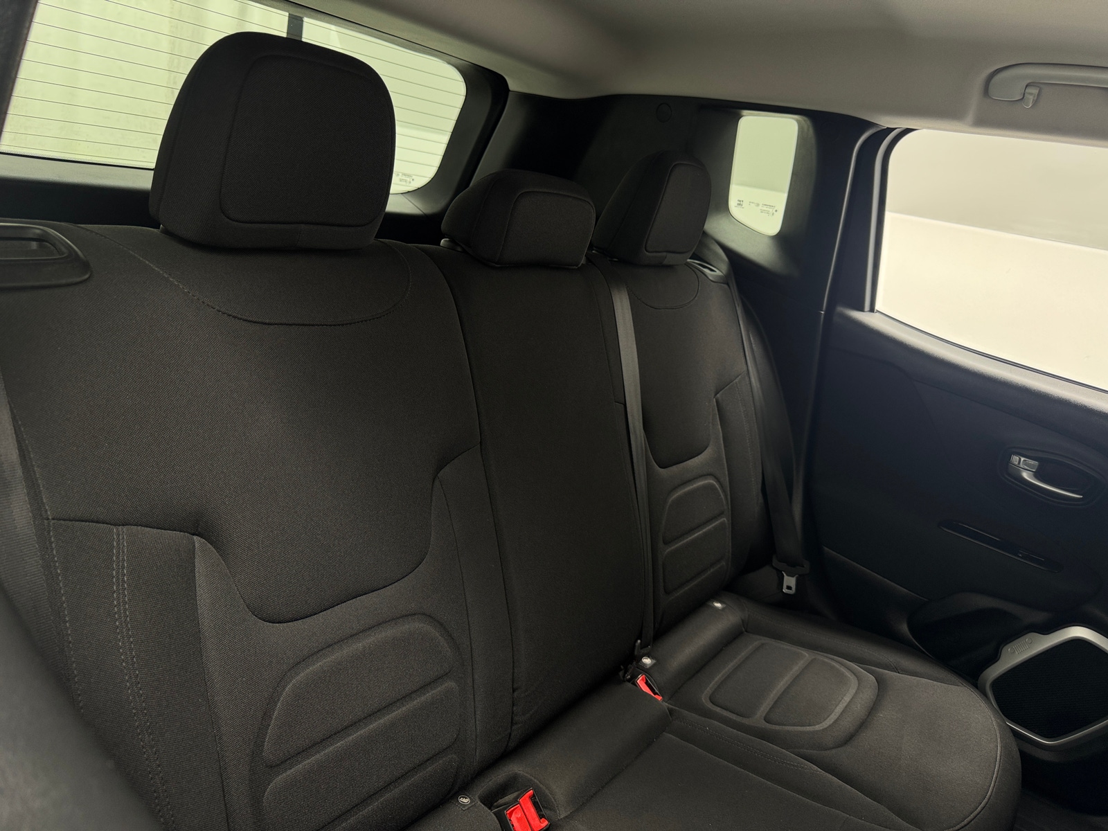 Thumbnail: 2018 Jeep Renegade - 6