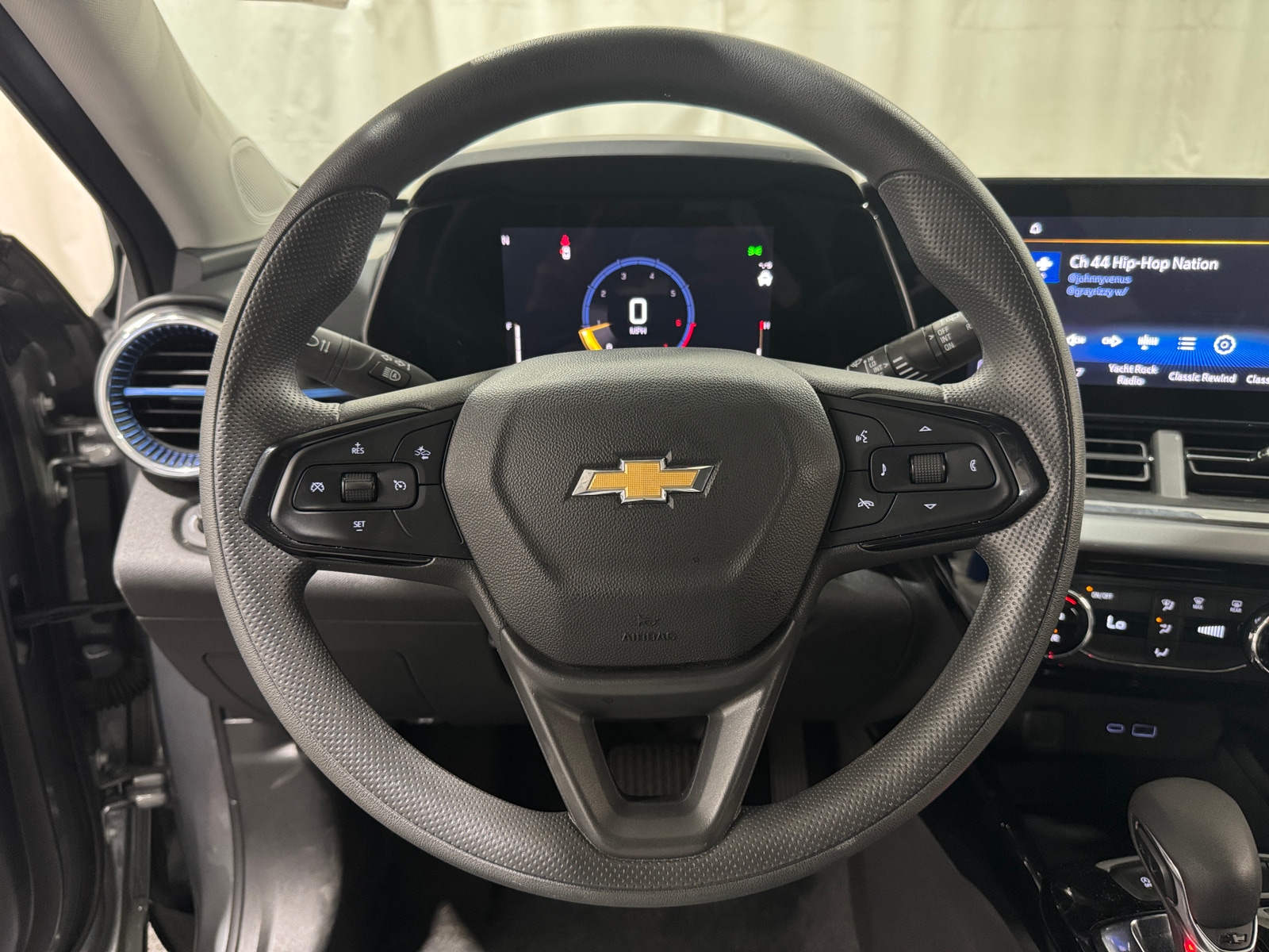 Thumbnail: 2025 Chevrolet Trax - 5