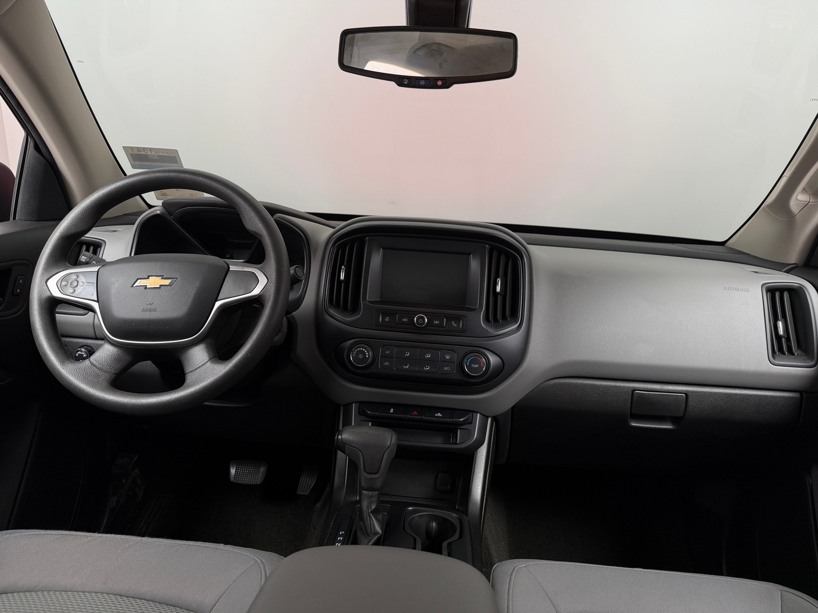 Thumbnail: 2017 Chevrolet Colorado - 3