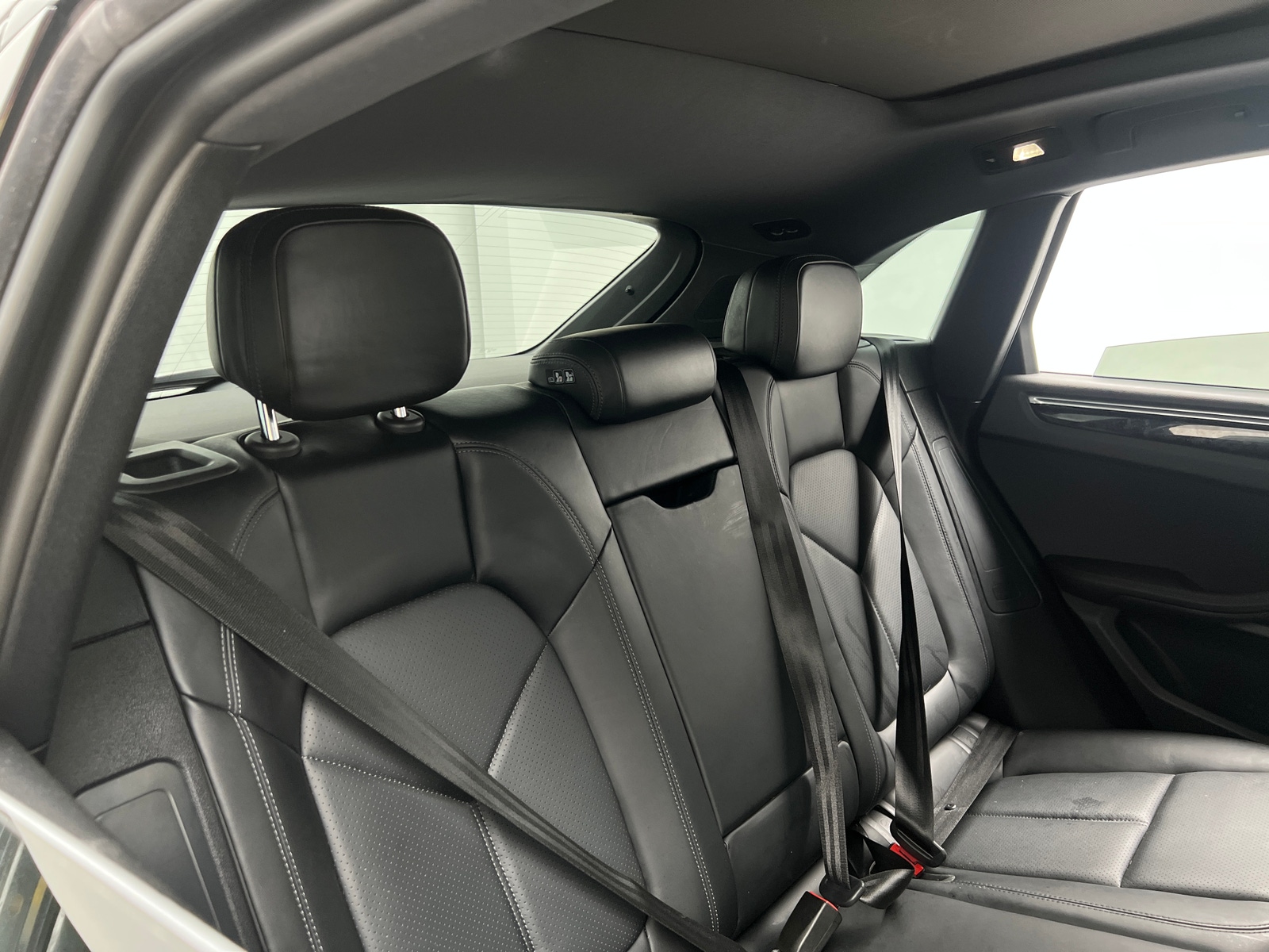 Thumbnail: 2021 Porsche Macan - 5