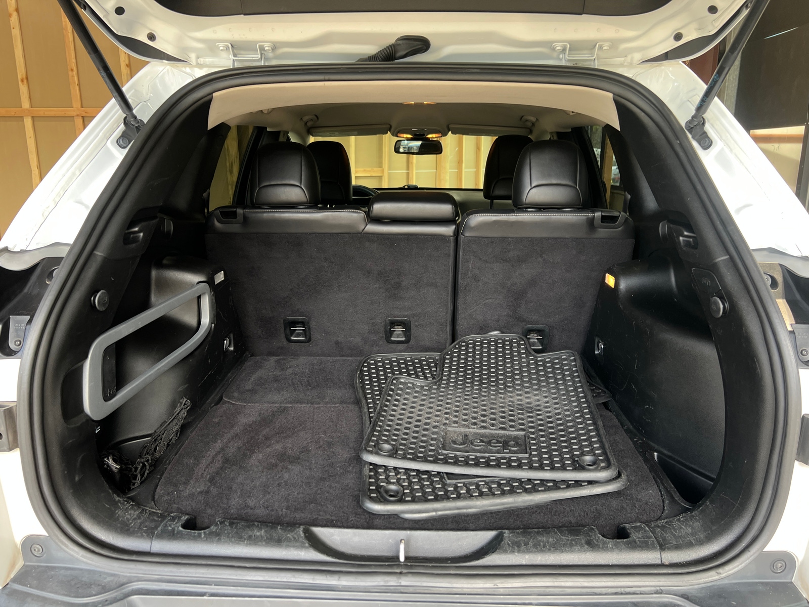 Thumbnail: 2017 Jeep Cherokee - 6