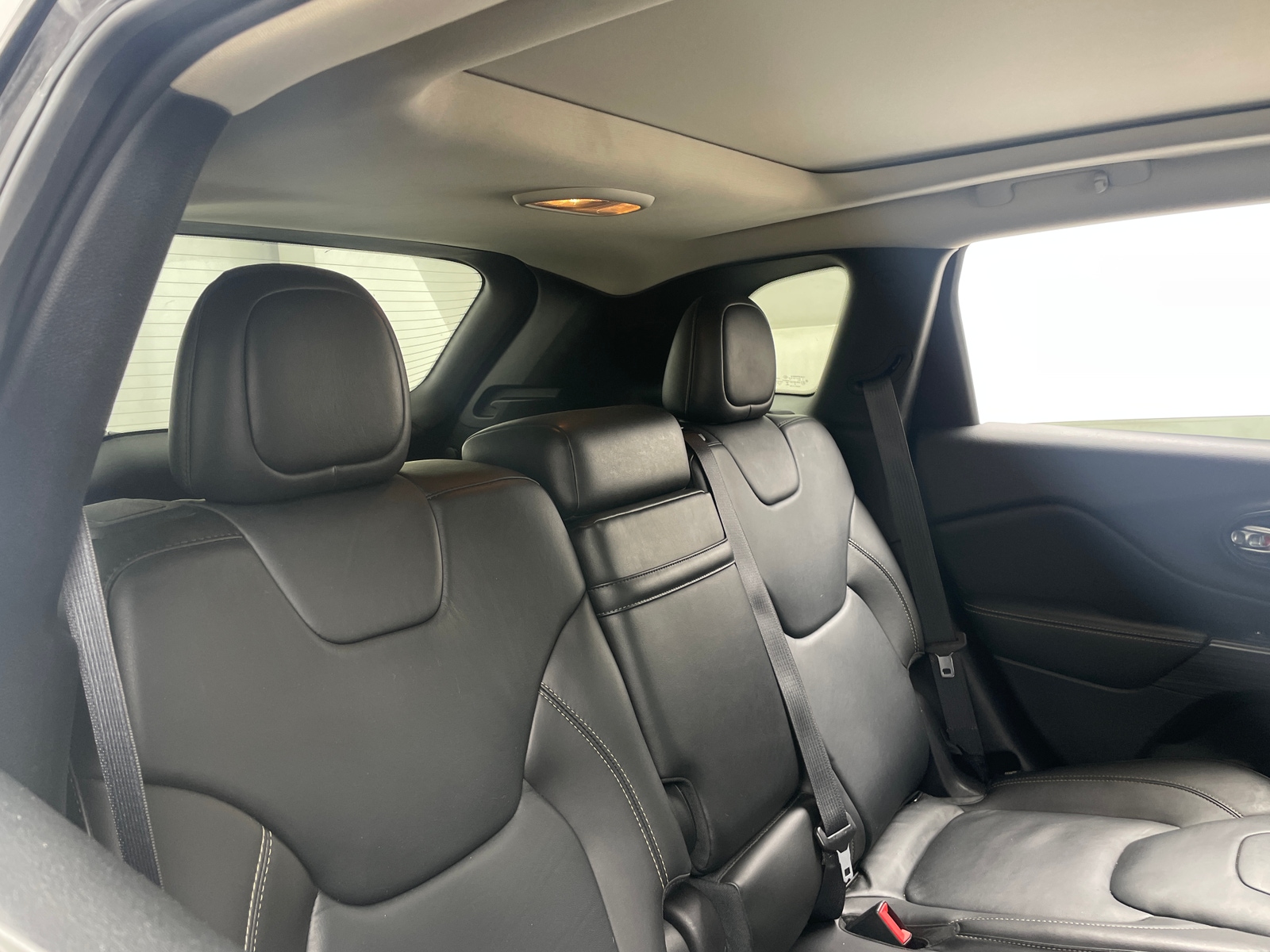 Thumbnail: 2015 Jeep Cherokee - 5