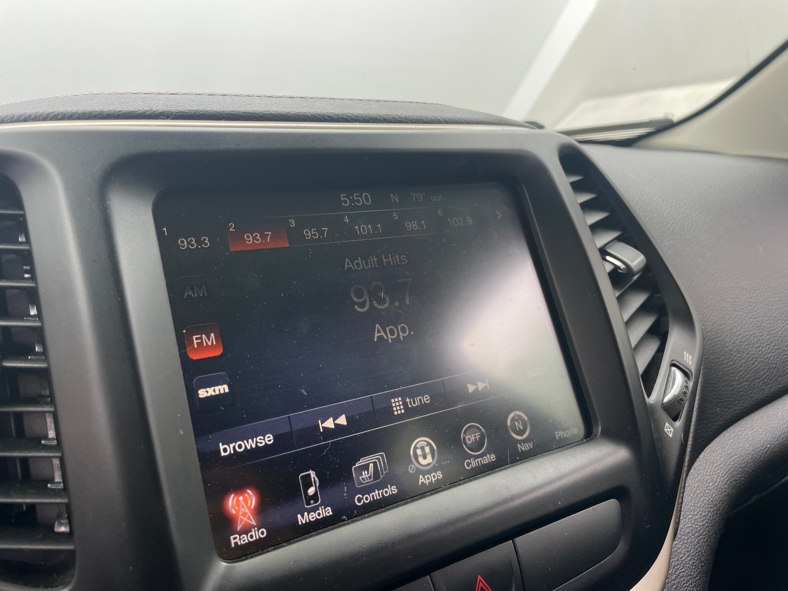 Thumbnail: 2015 Jeep Cherokee - 3