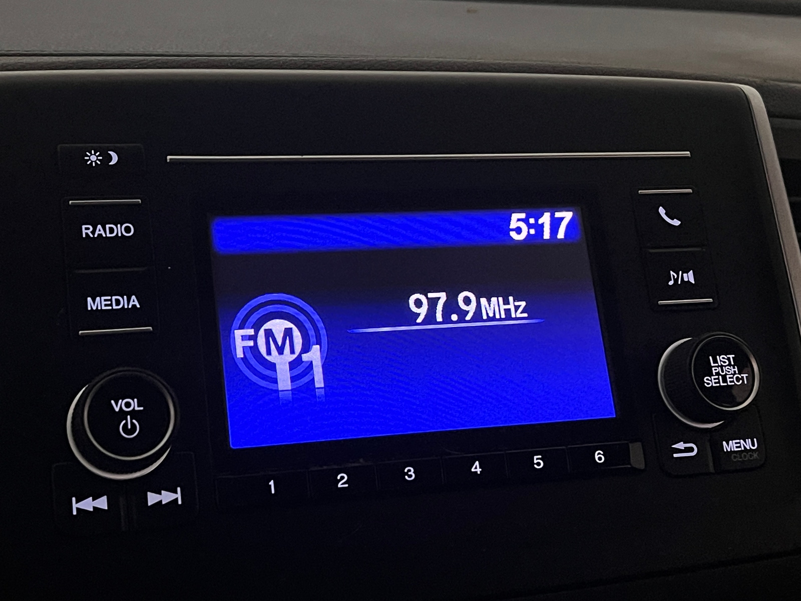 Thumbnail: 2019 Honda Pilot - 4
