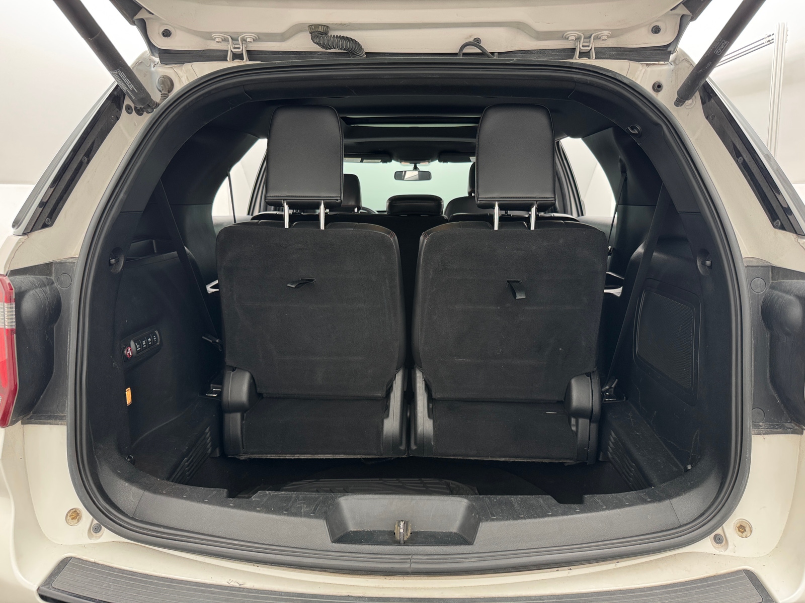 Thumbnail: 2018 Ford Explorer - 7