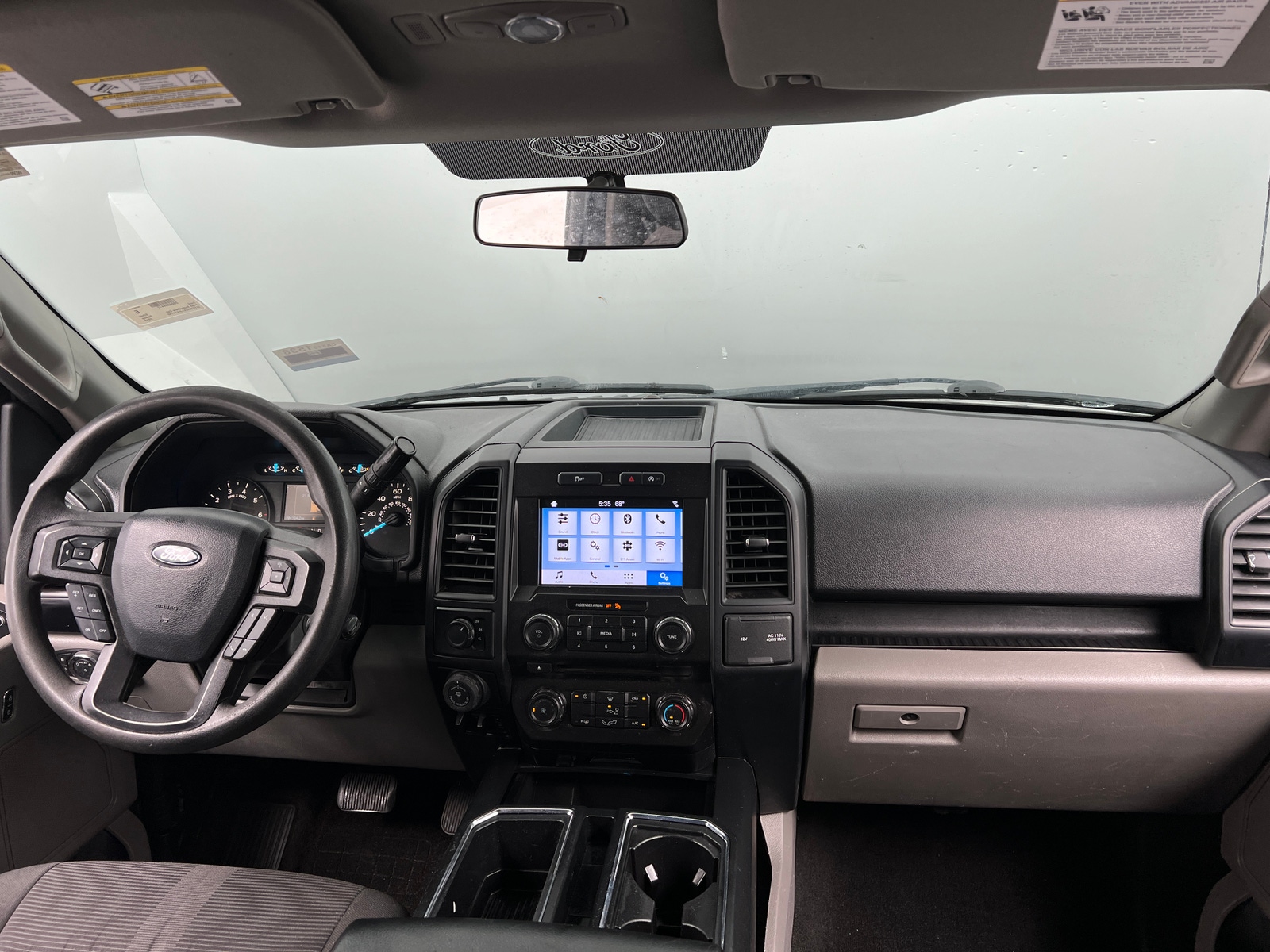 Thumbnail: 2018 Ford Econoline - 3