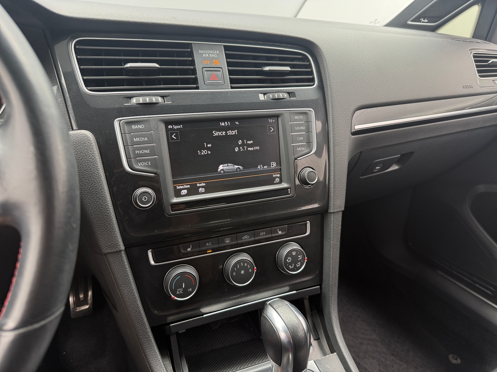 Thumbnail: 2016 Volkswagen Golf - 4