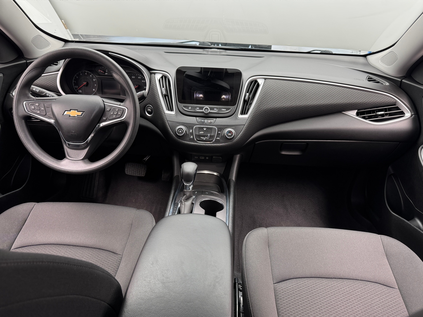 Thumbnail: 2021 Chevrolet Malibu - 3