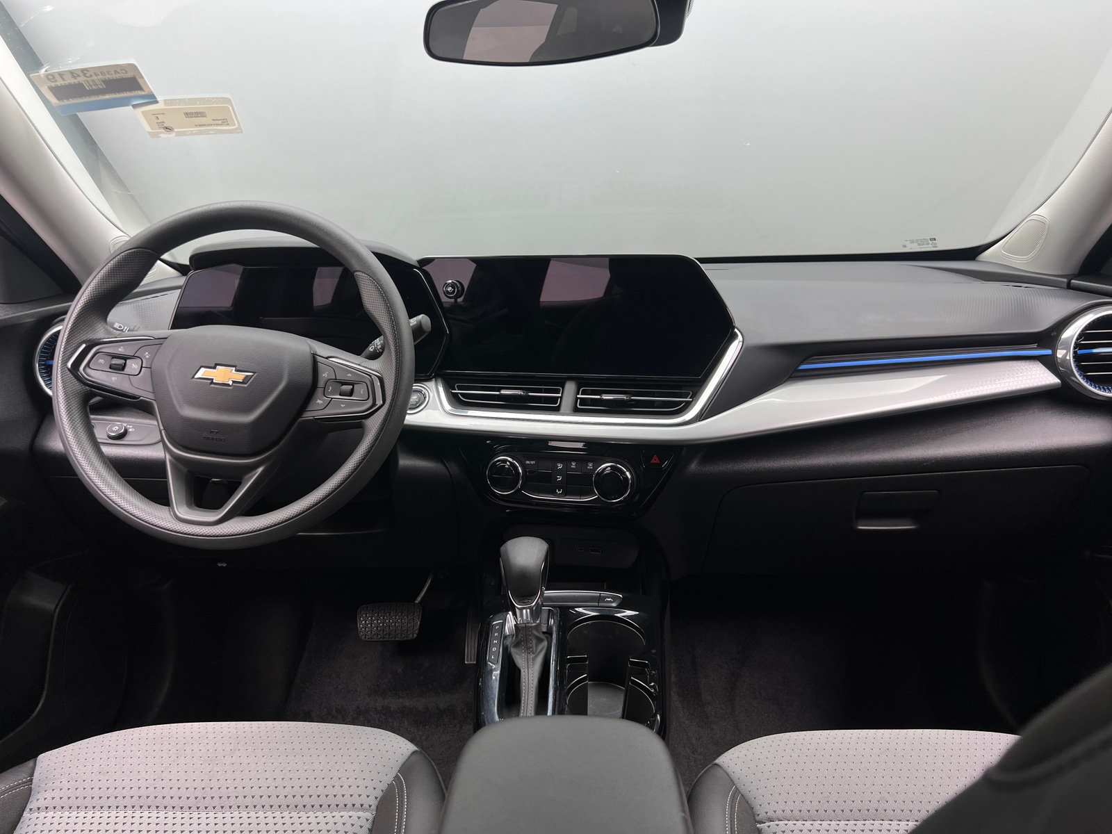 Thumbnail: 2025 Chevrolet Trax - 3