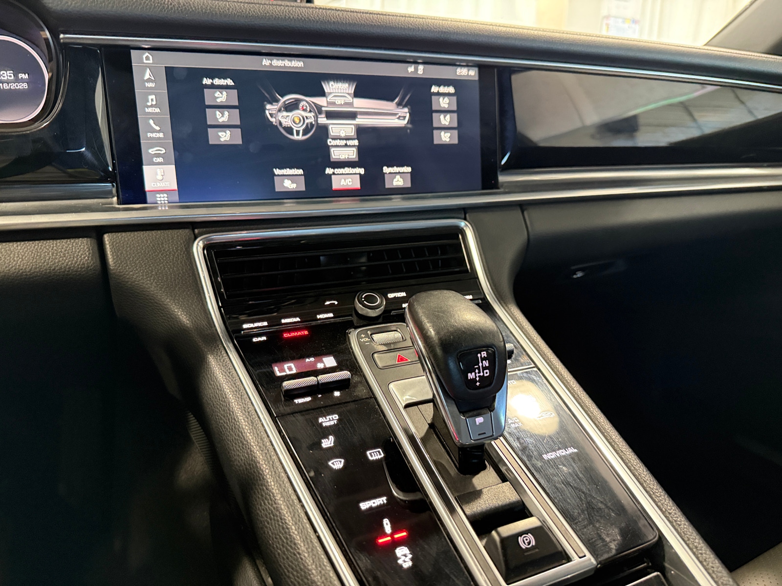 Thumbnail: 2018 Porsche Panamera - 3