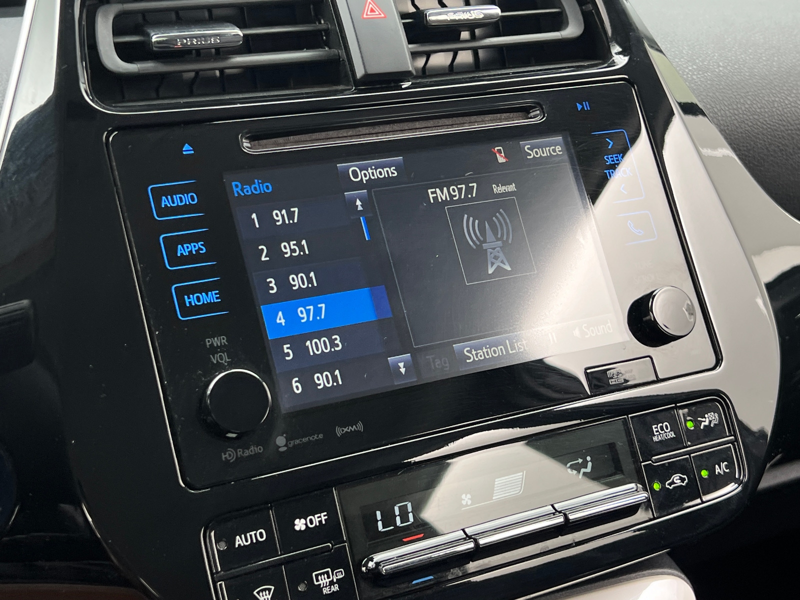 Thumbnail: 2018 Toyota Prius - 4