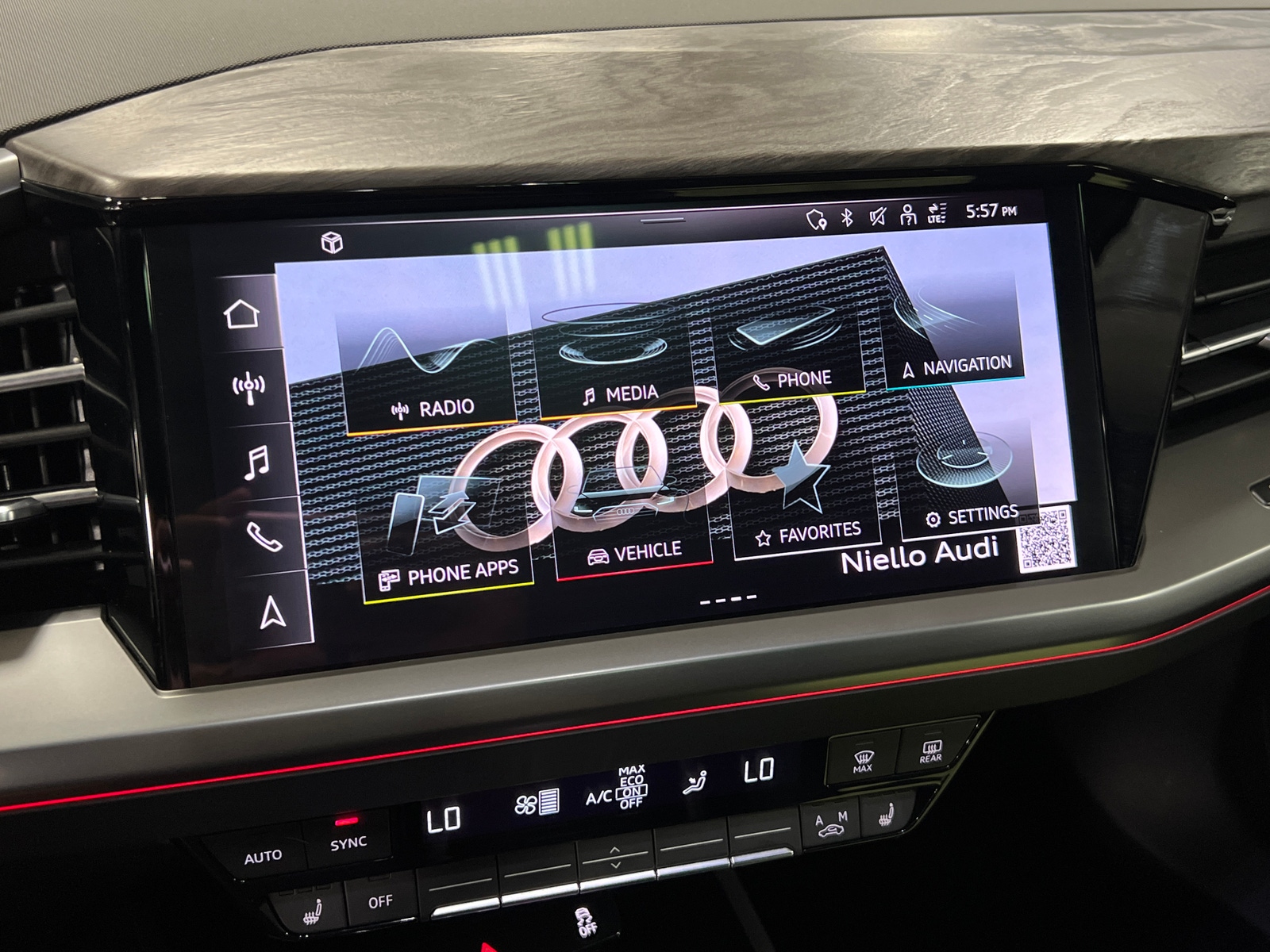 Thumbnail: 2023 Audi Q4 e-tron - 3