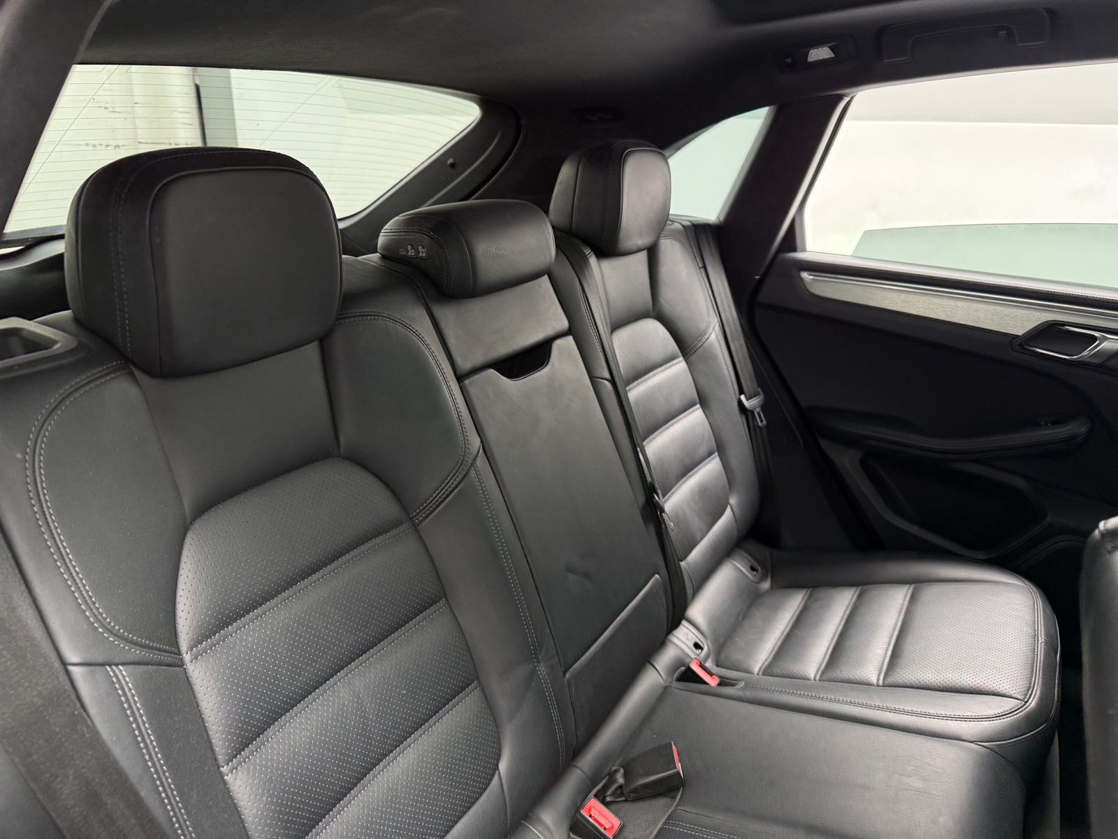 Thumbnail: 2020 Porsche Macan - 5
