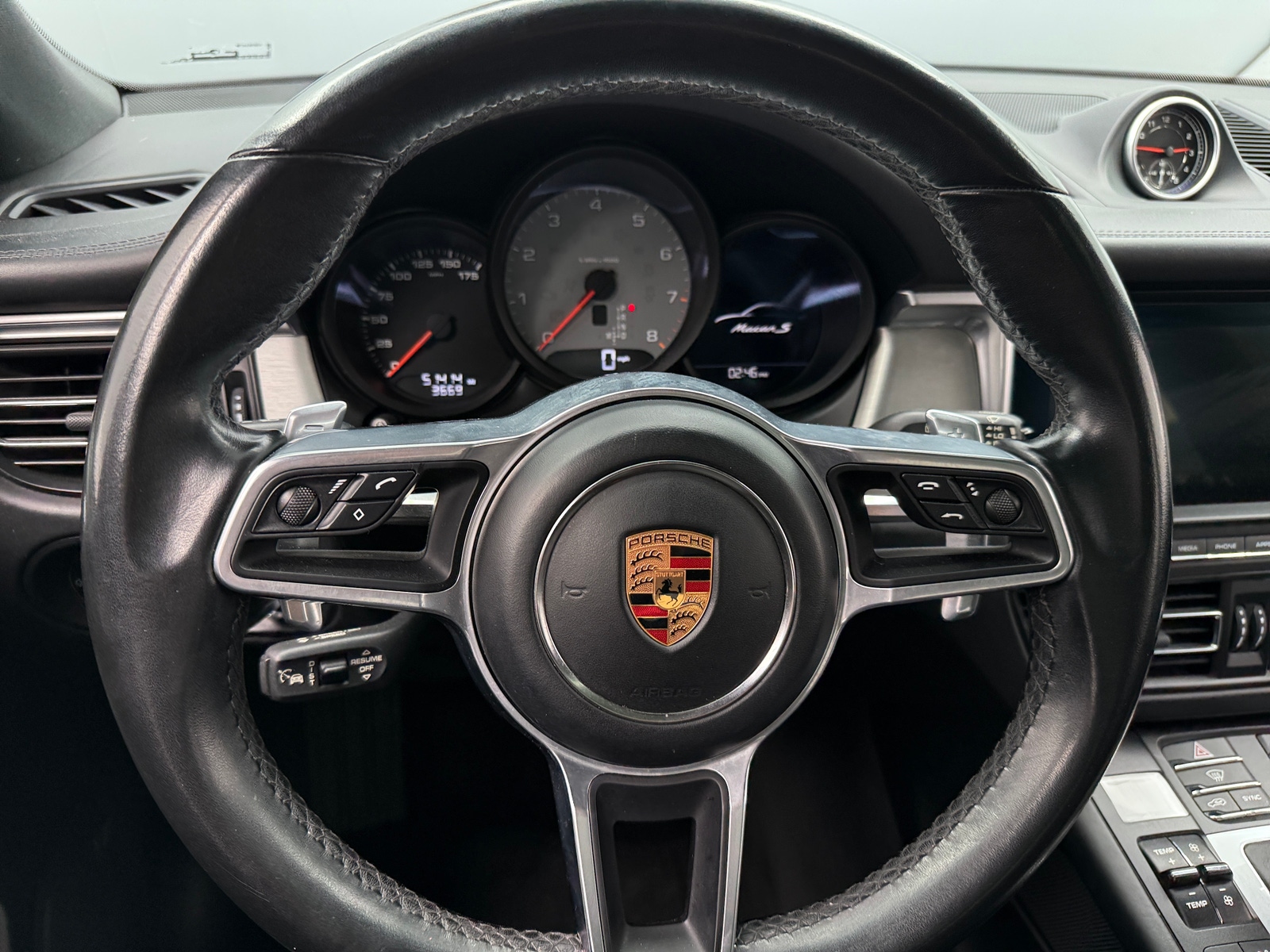 Thumbnail: 2020 Porsche Macan - 4