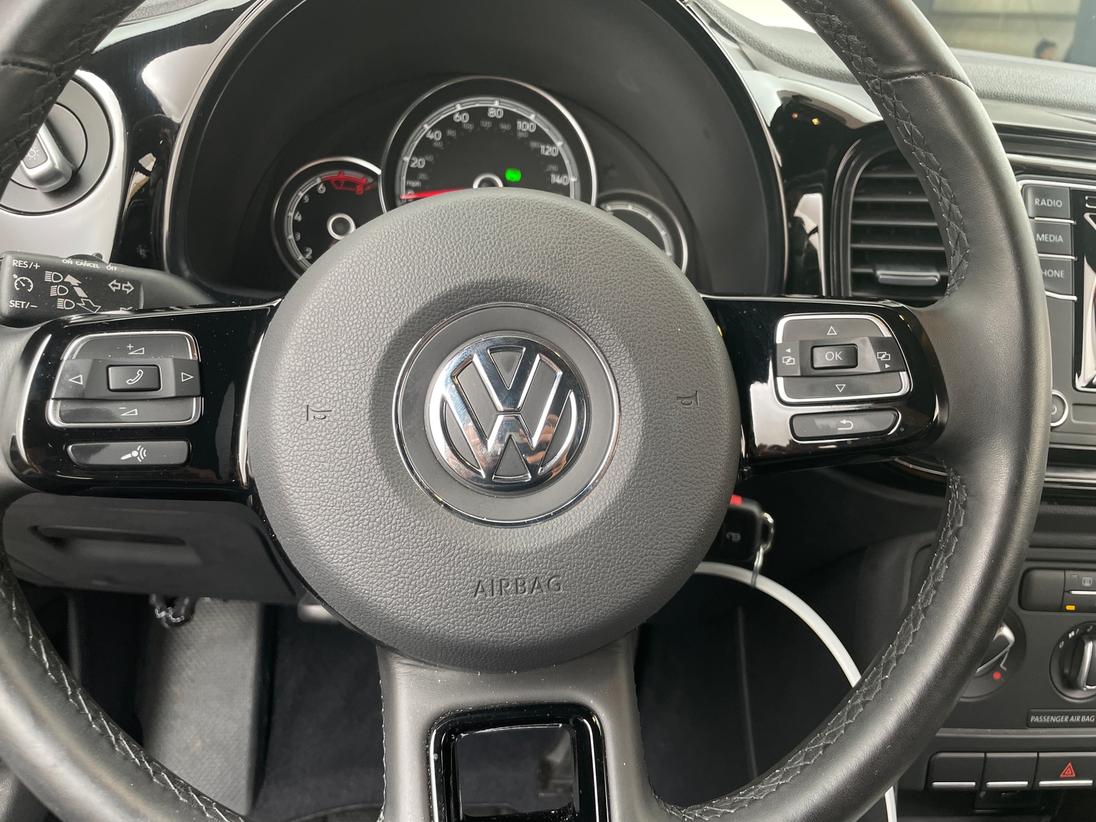 Thumbnail: 2019 Volkswagen Beetle - 5