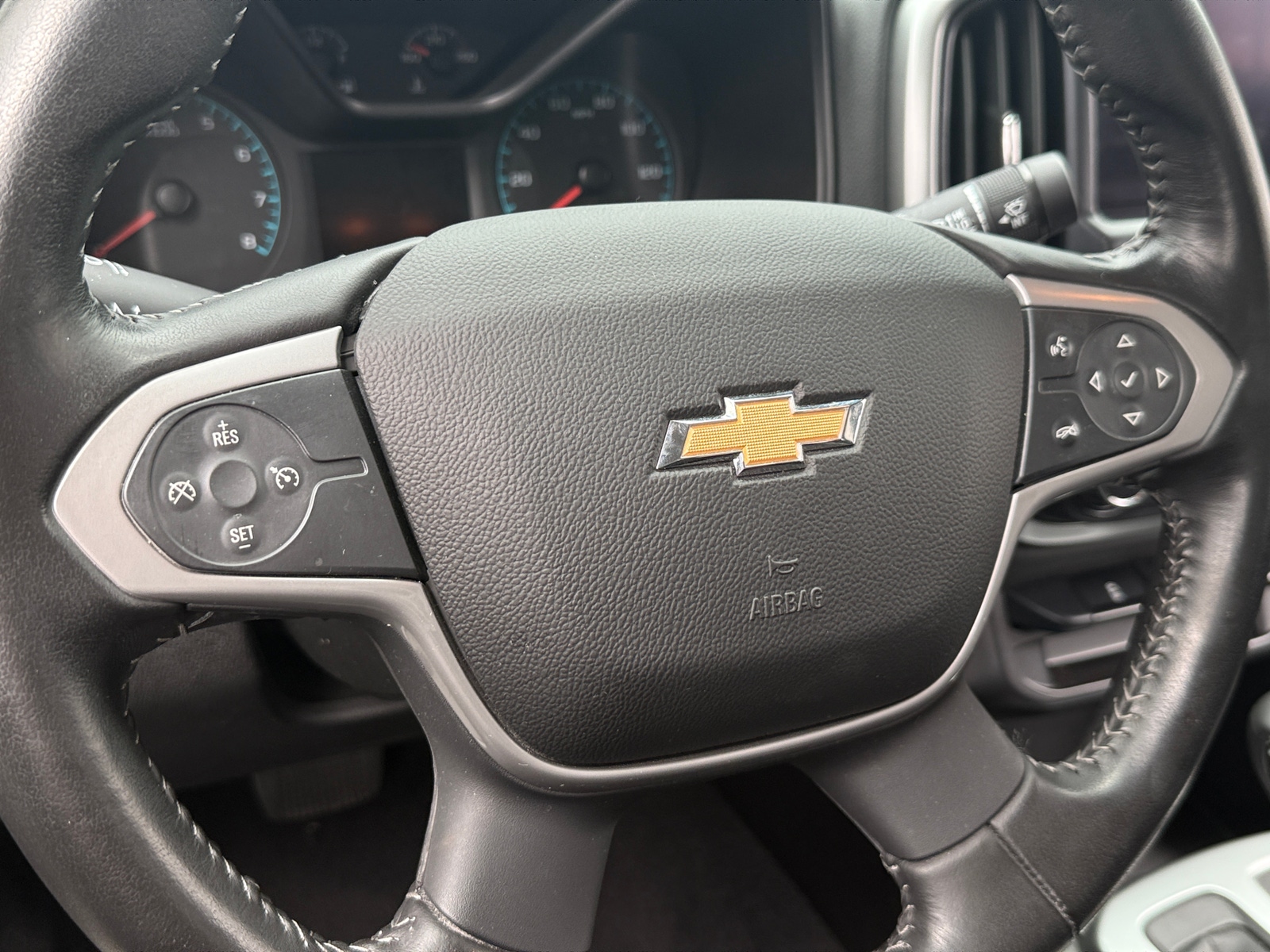 Thumbnail: 2022 Chevrolet Colorado - 5