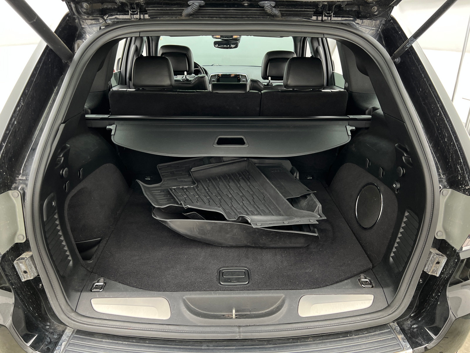 Thumbnail: 2019 Jeep Grand Cherokee - 6