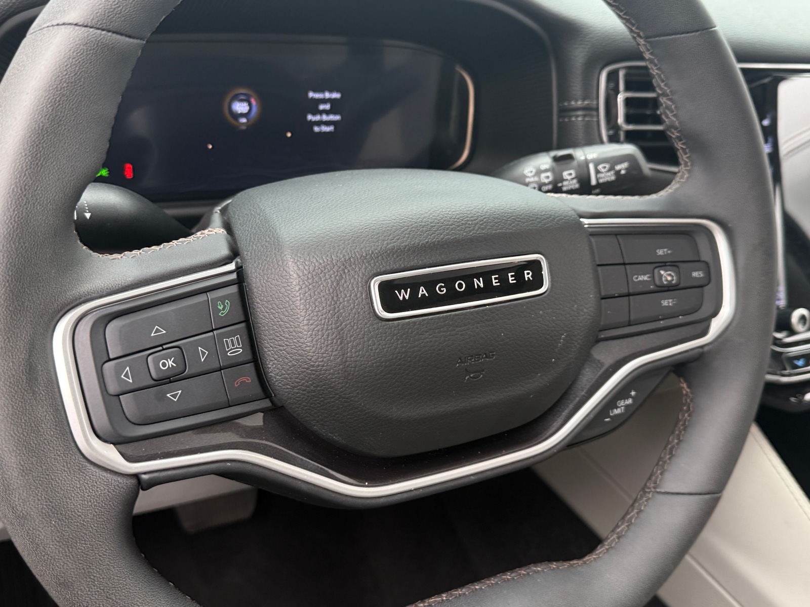 Thumbnail: 2024 Jeep Wagoneer - 4
