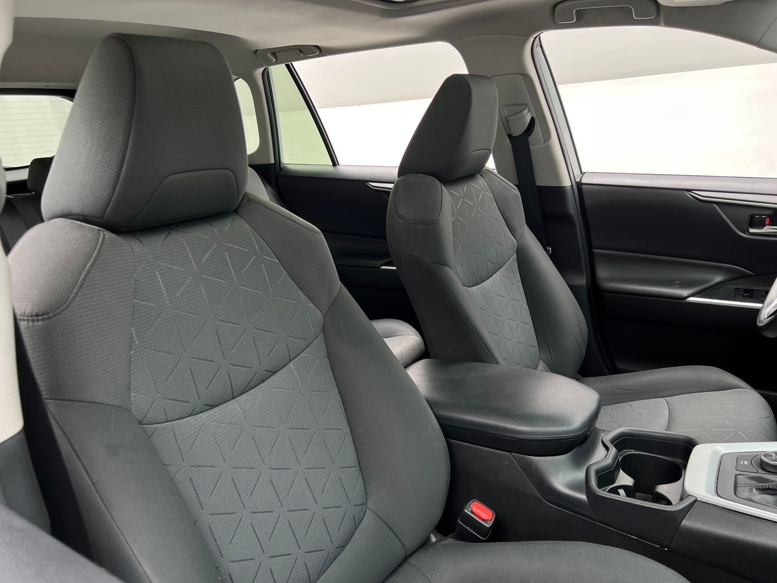 Thumbnail: 2020 Toyota RAV4 - 2