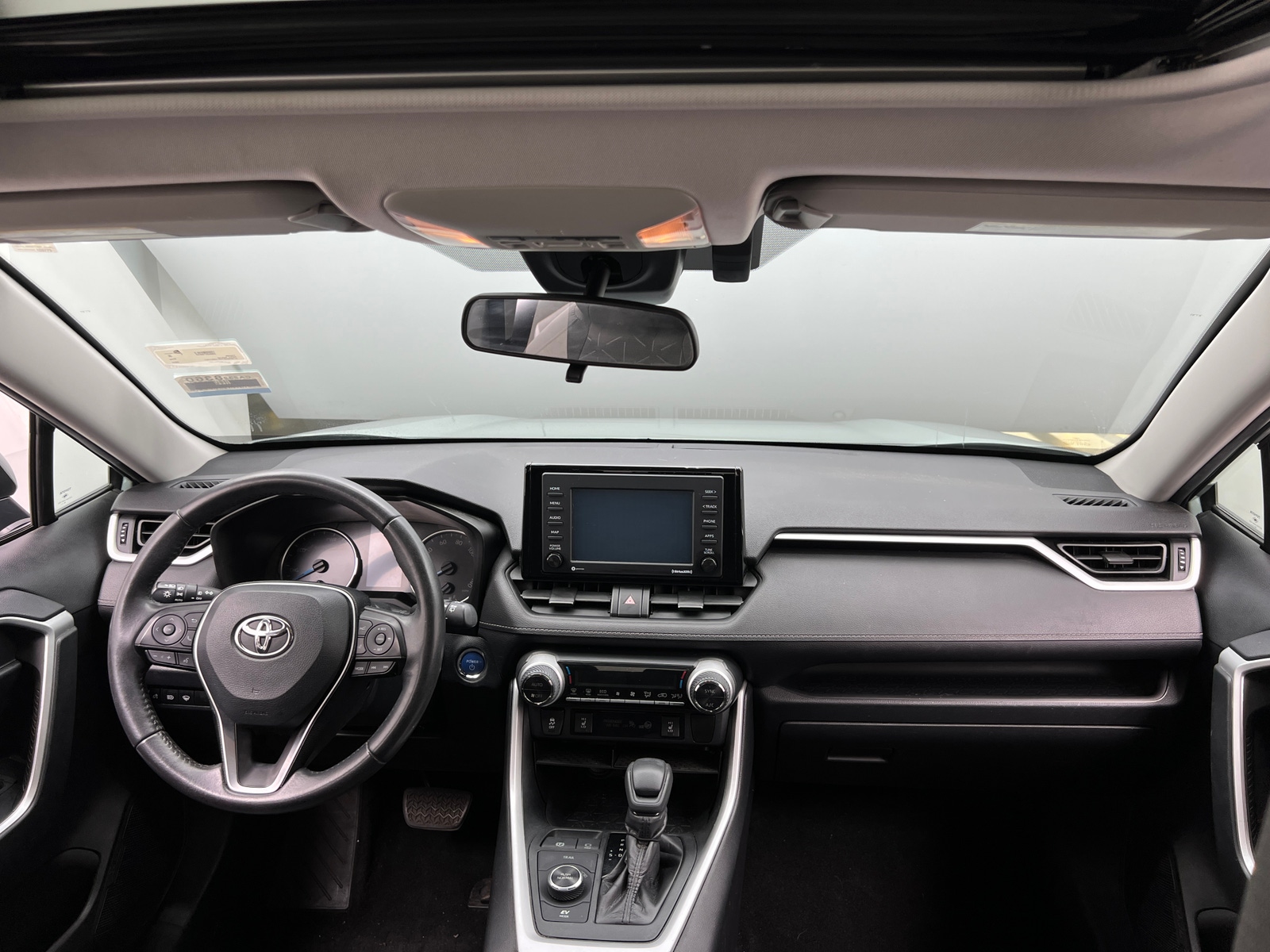 Thumbnail: 2020 Toyota RAV4 - 3