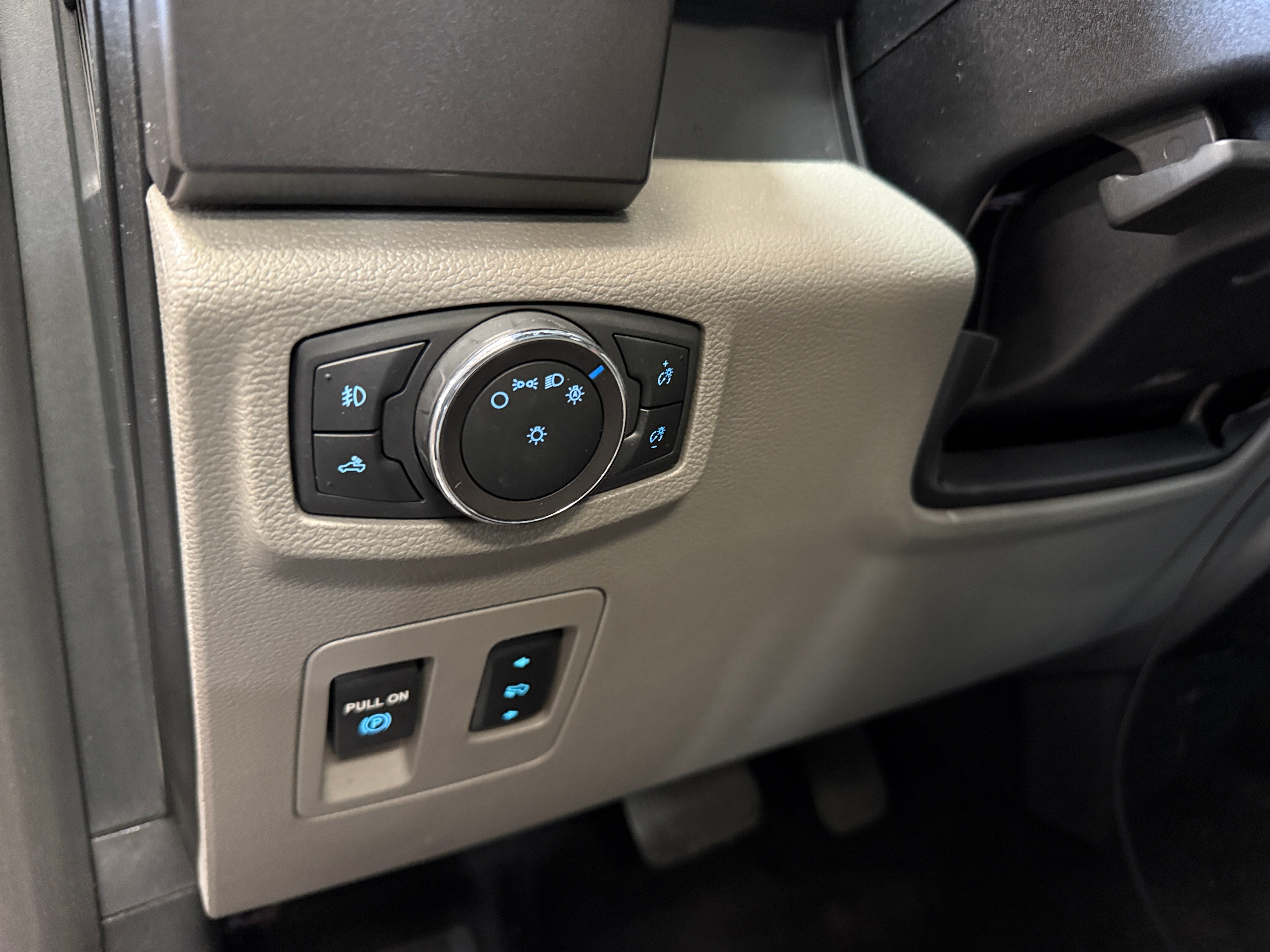 2019 Ford F-150 XLT - Photo 3