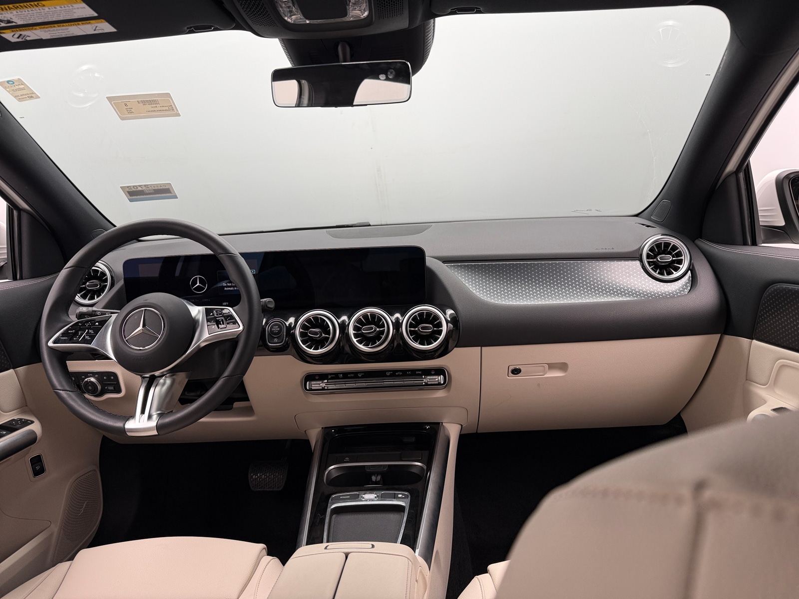 Thumbnail: 2025 Mercedes-Benz GLA - 2