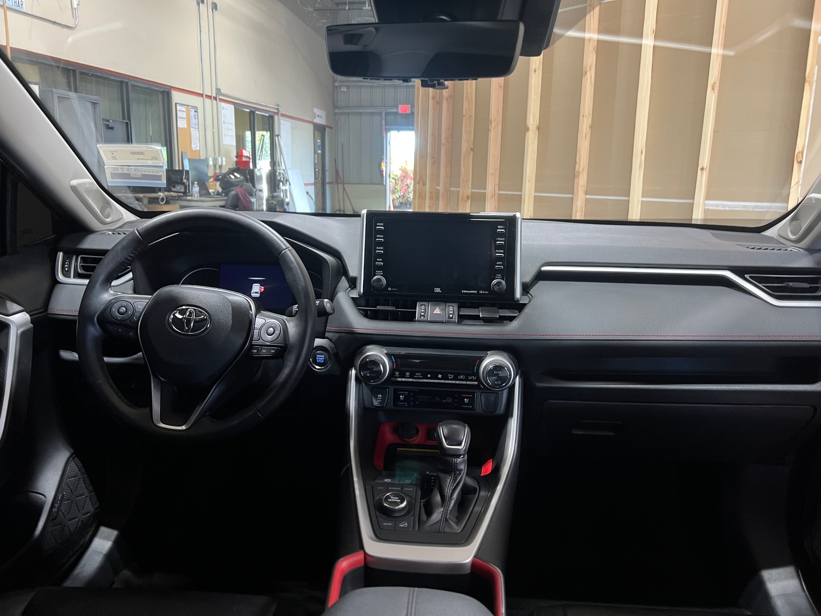 Thumbnail: 2020 Toyota RAV4 - 2