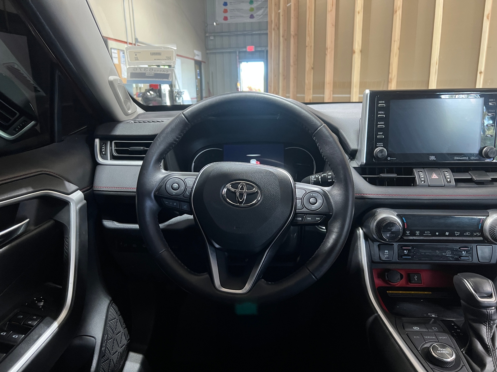 Thumbnail: 2020 Toyota RAV4 - 4