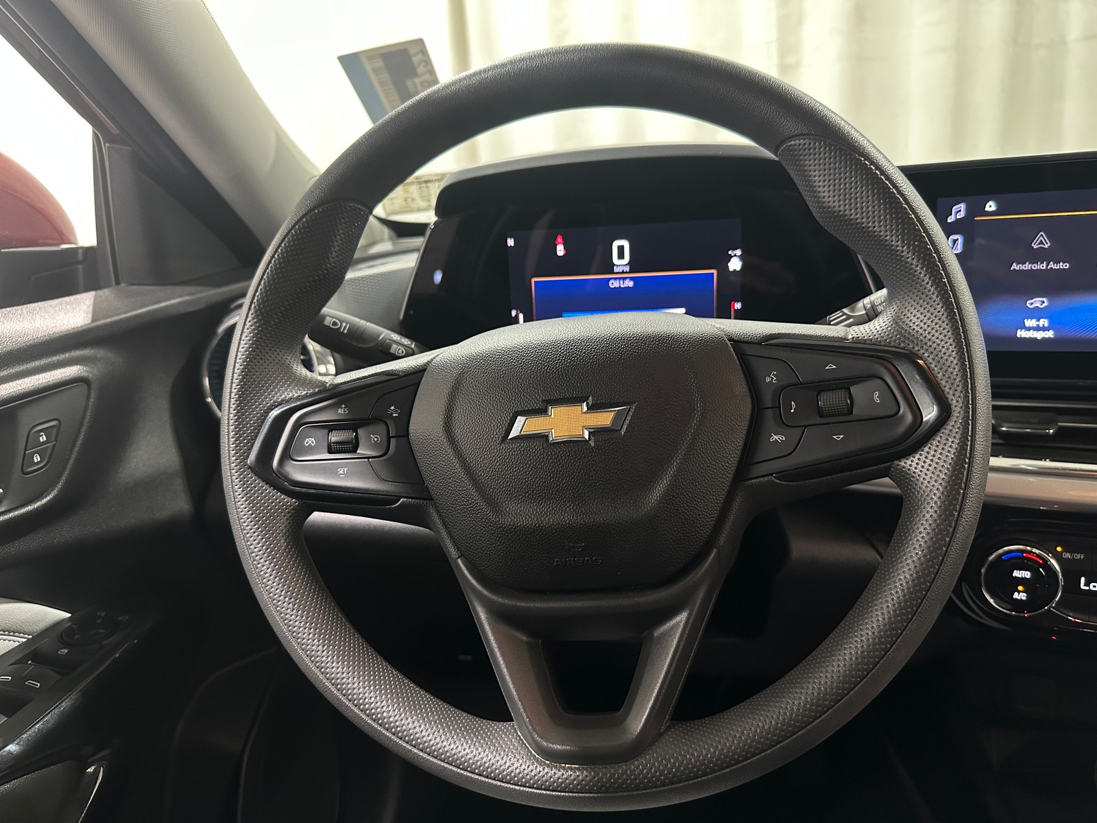 Thumbnail: 2025 Chevrolet Trax - 5