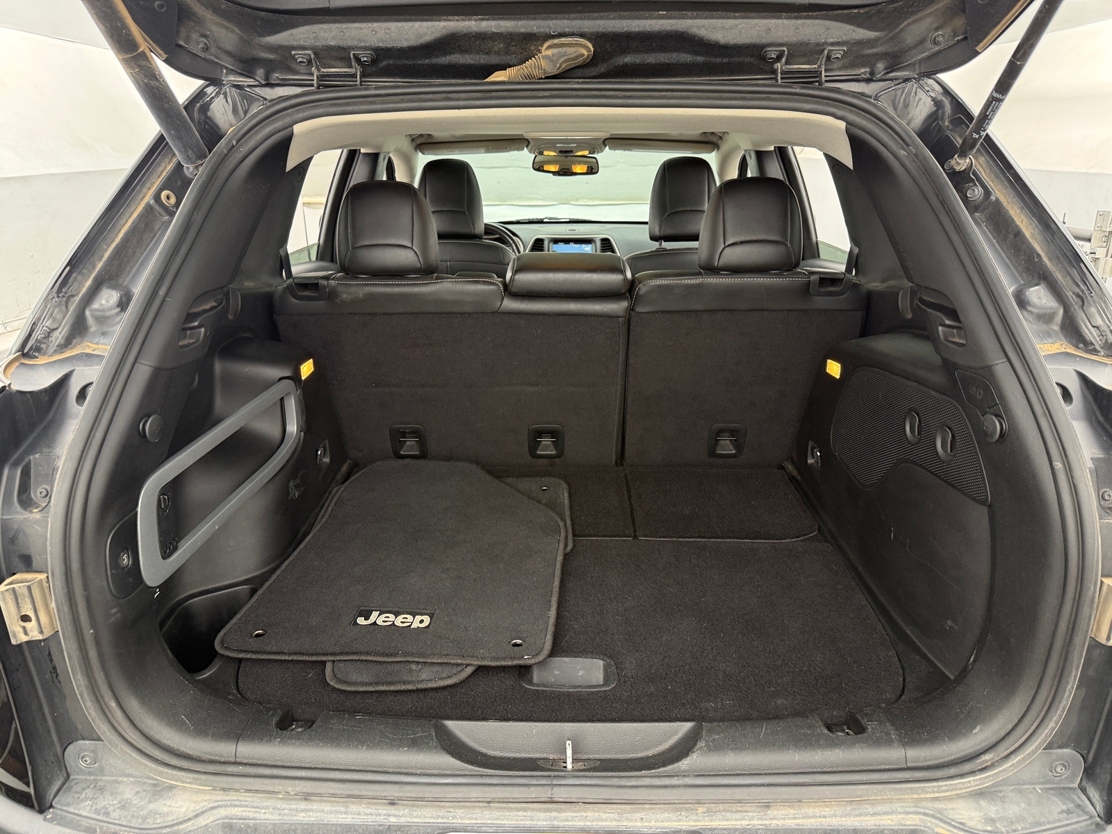 Thumbnail: 2015 Jeep Cherokee - 6